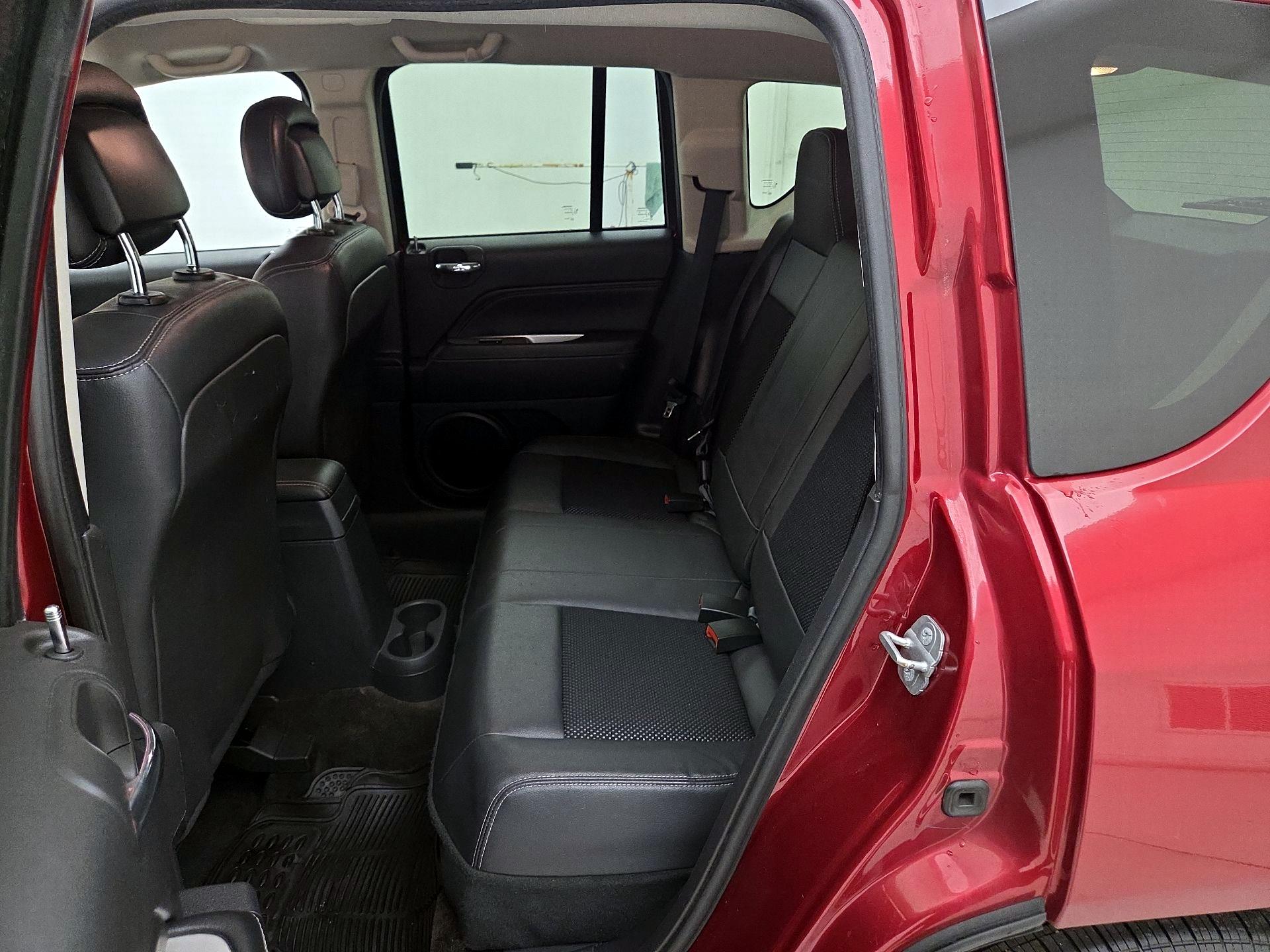 Thumbnail: 2014 Jeep Compass - 17