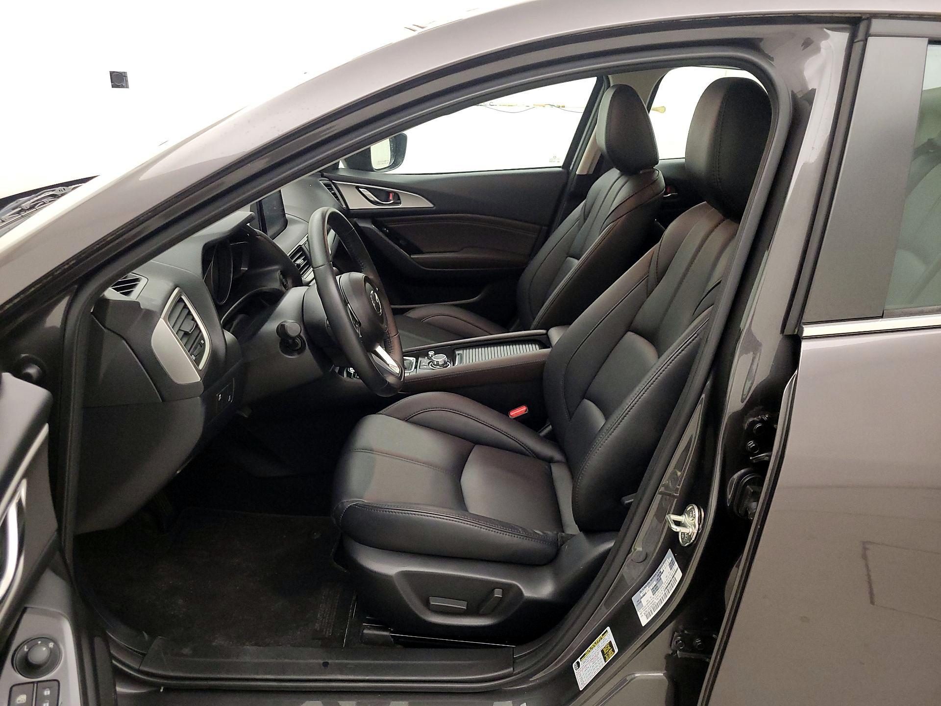 Thumbnail: 2018 Mazda Mazda3 - 11