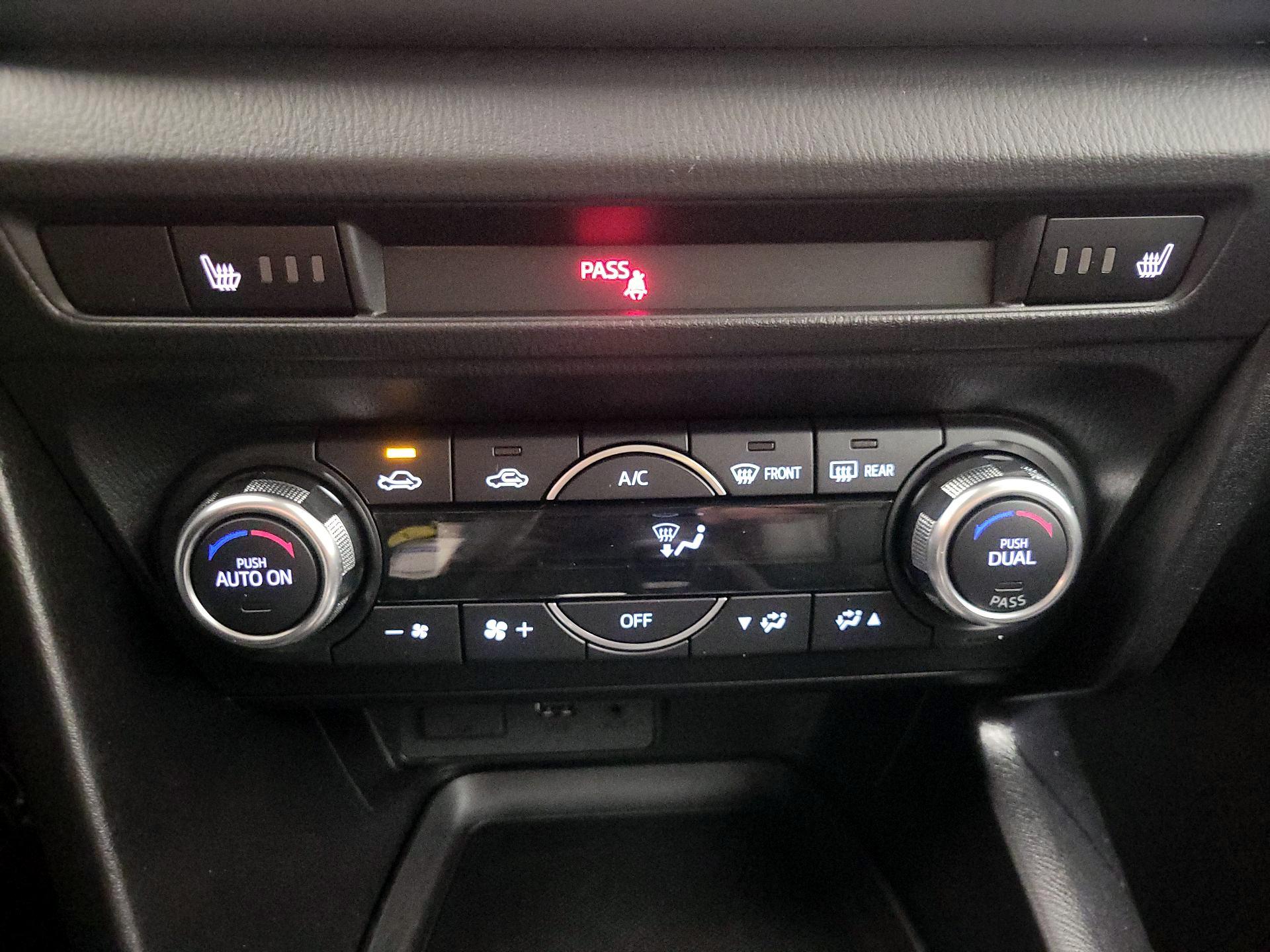 Thumbnail: 2018 Mazda Mazda3 - 16