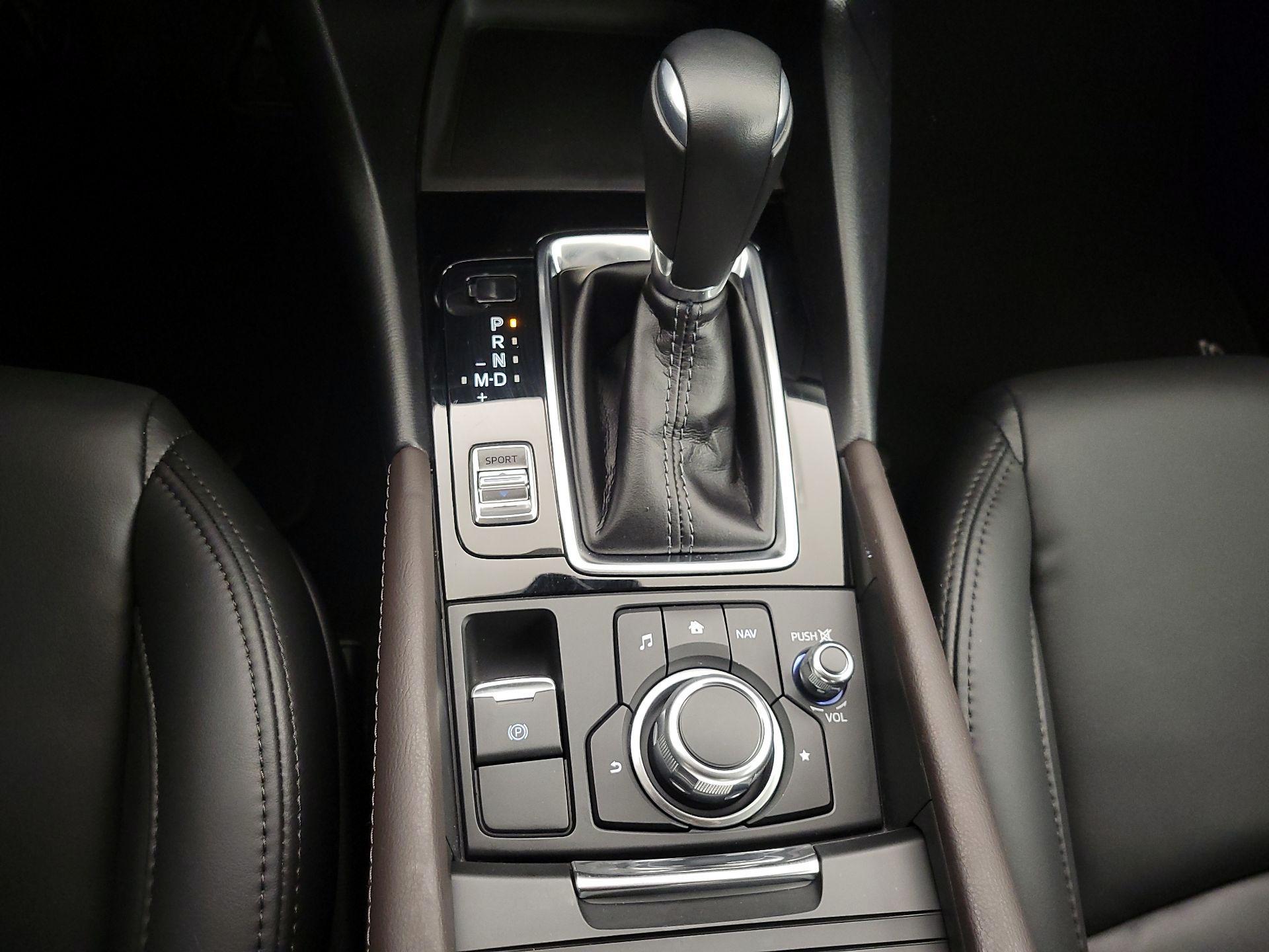 Thumbnail: 2018 Mazda Mazda3 - 17