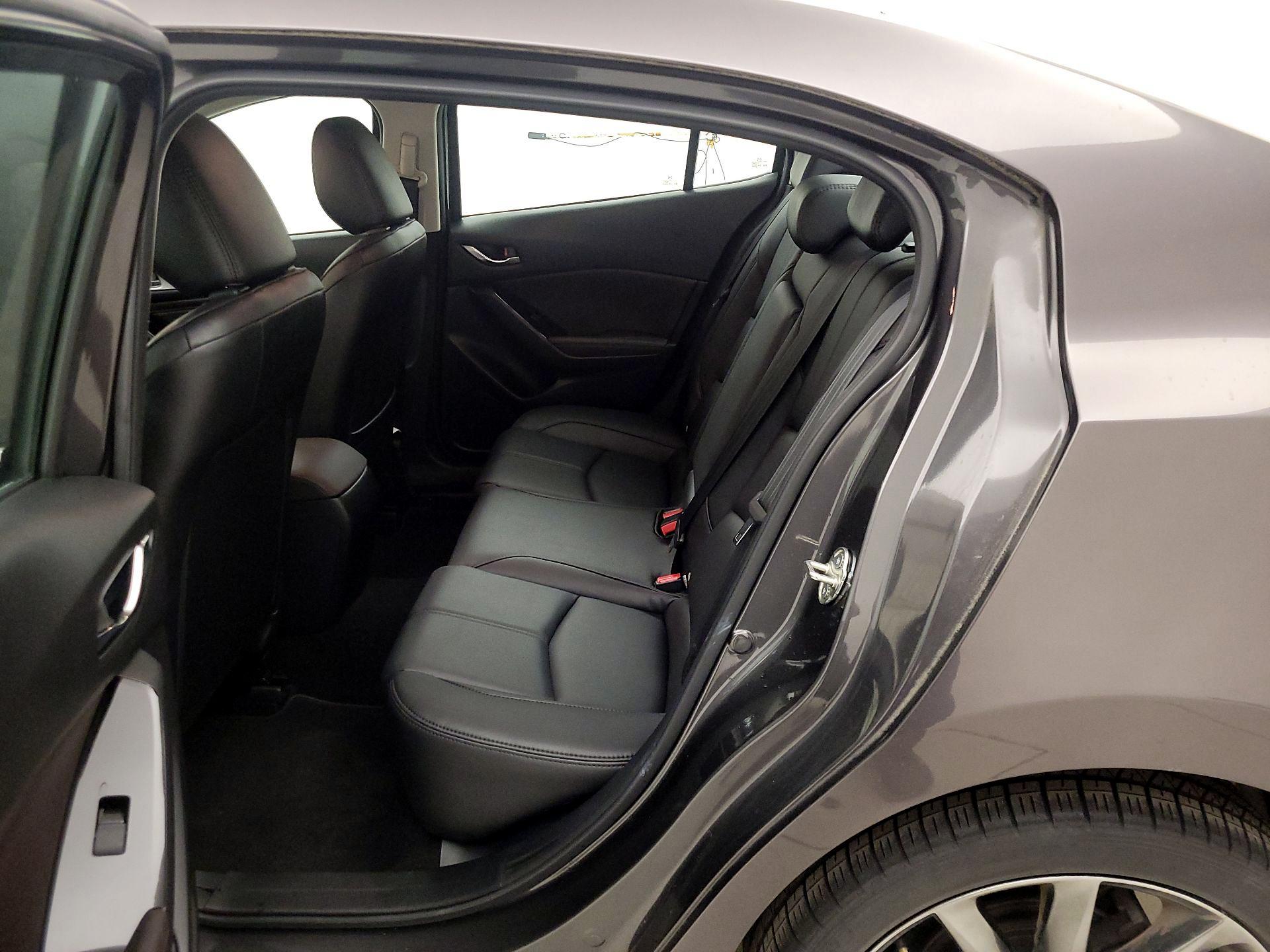 Thumbnail: 2018 Mazda Mazda3 - 19