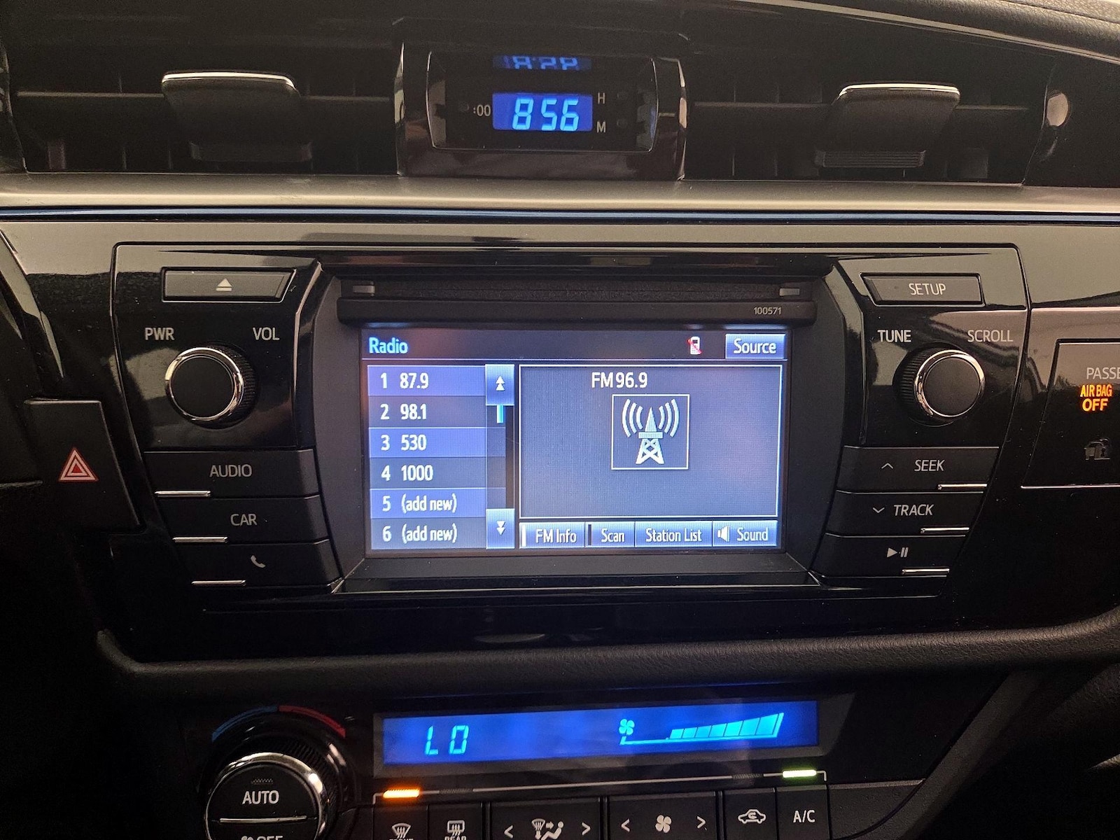 2016 Toyota Corolla S Plus - Photo 16