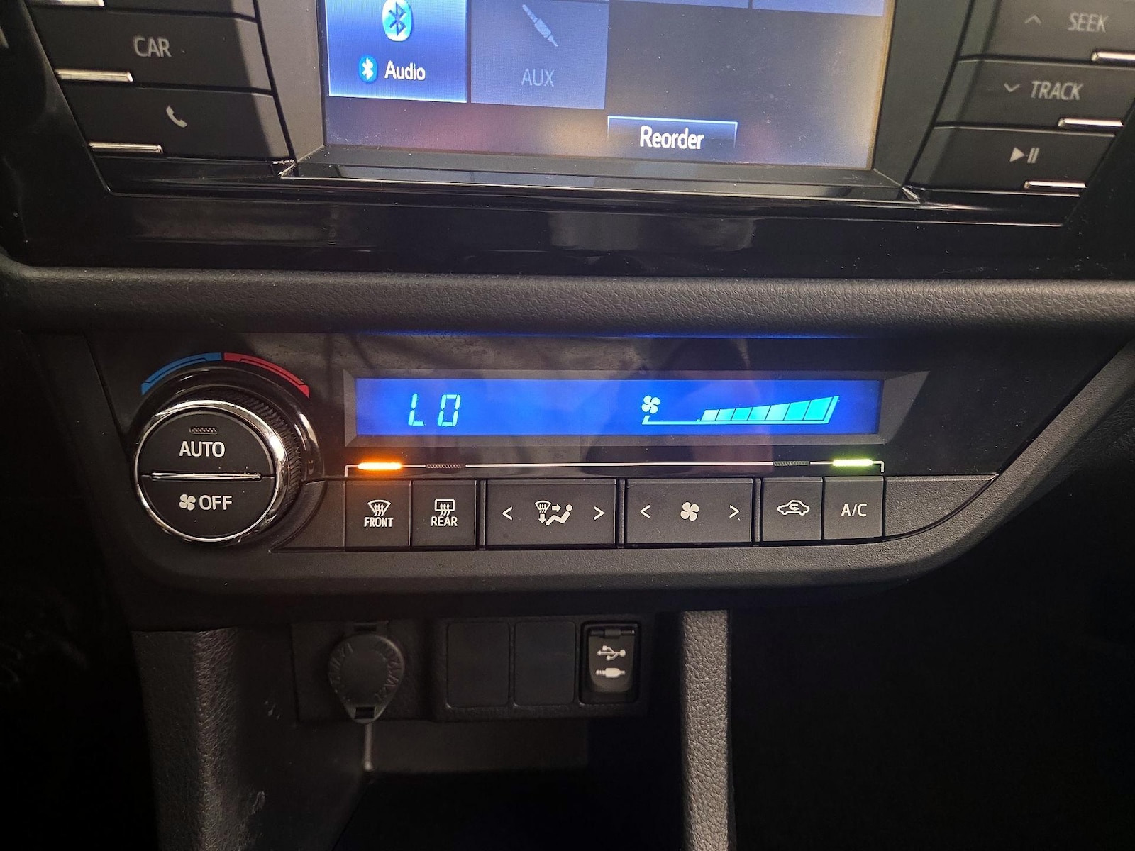2016 Toyota Corolla S Plus - Photo 17