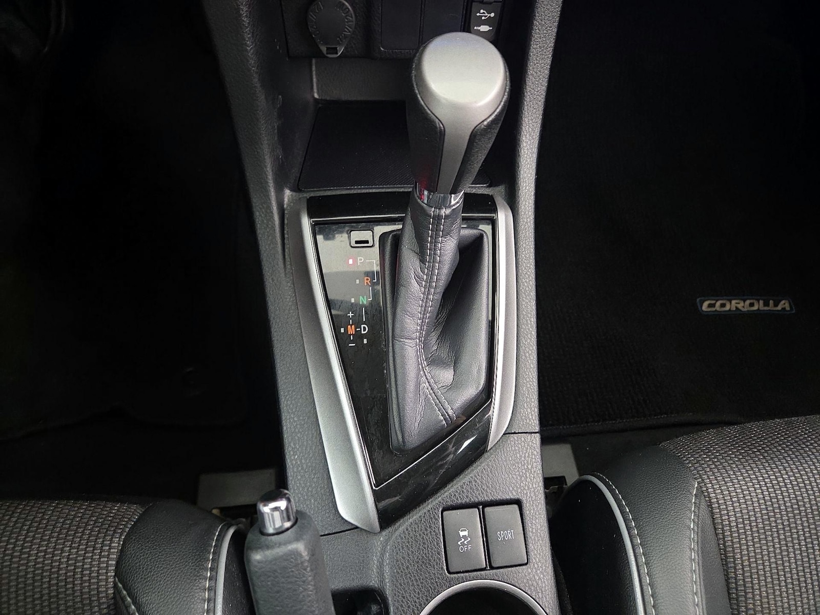 2016 Toyota Corolla S Plus - Photo 18