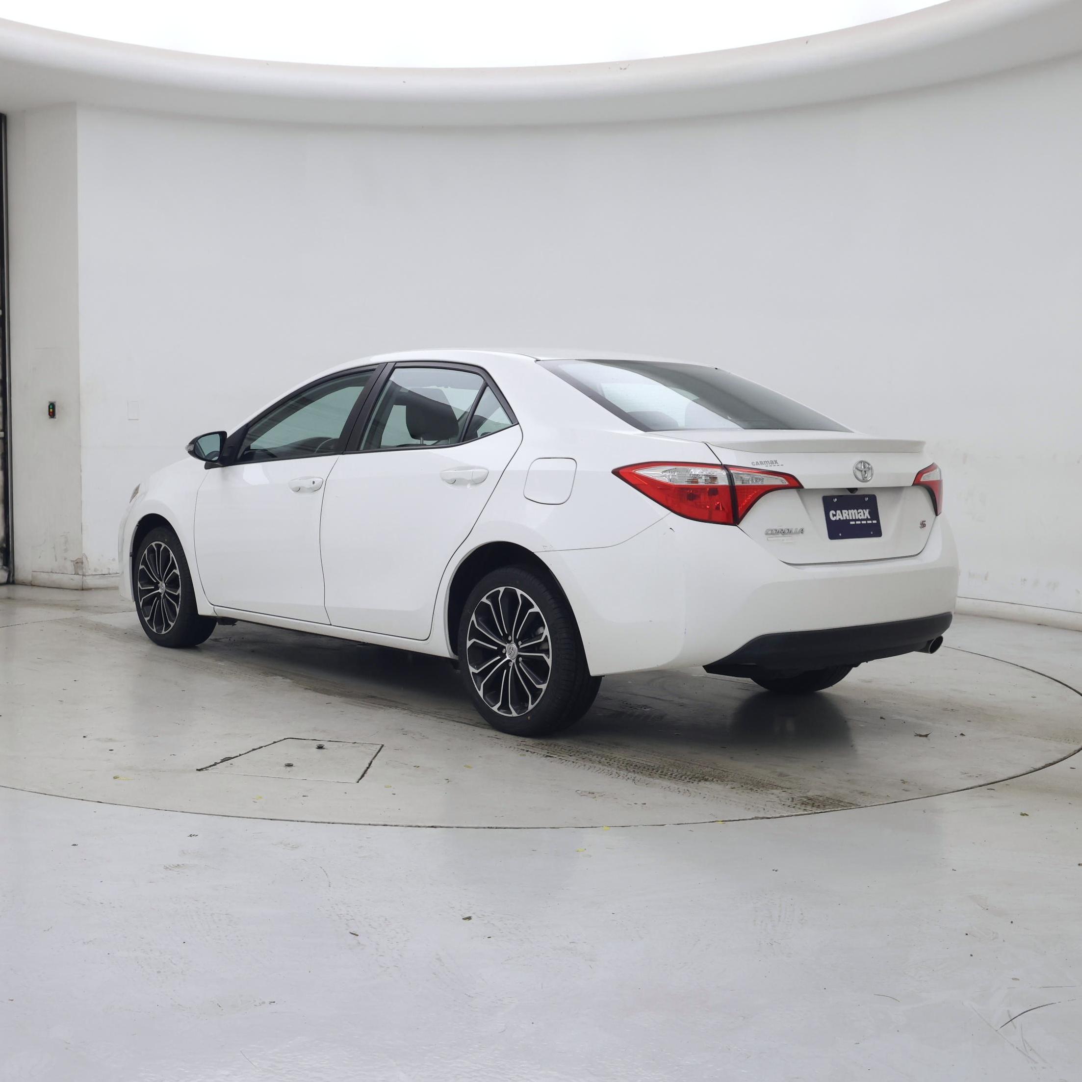 Thumbnail: 2016 Toyota Corolla - 2