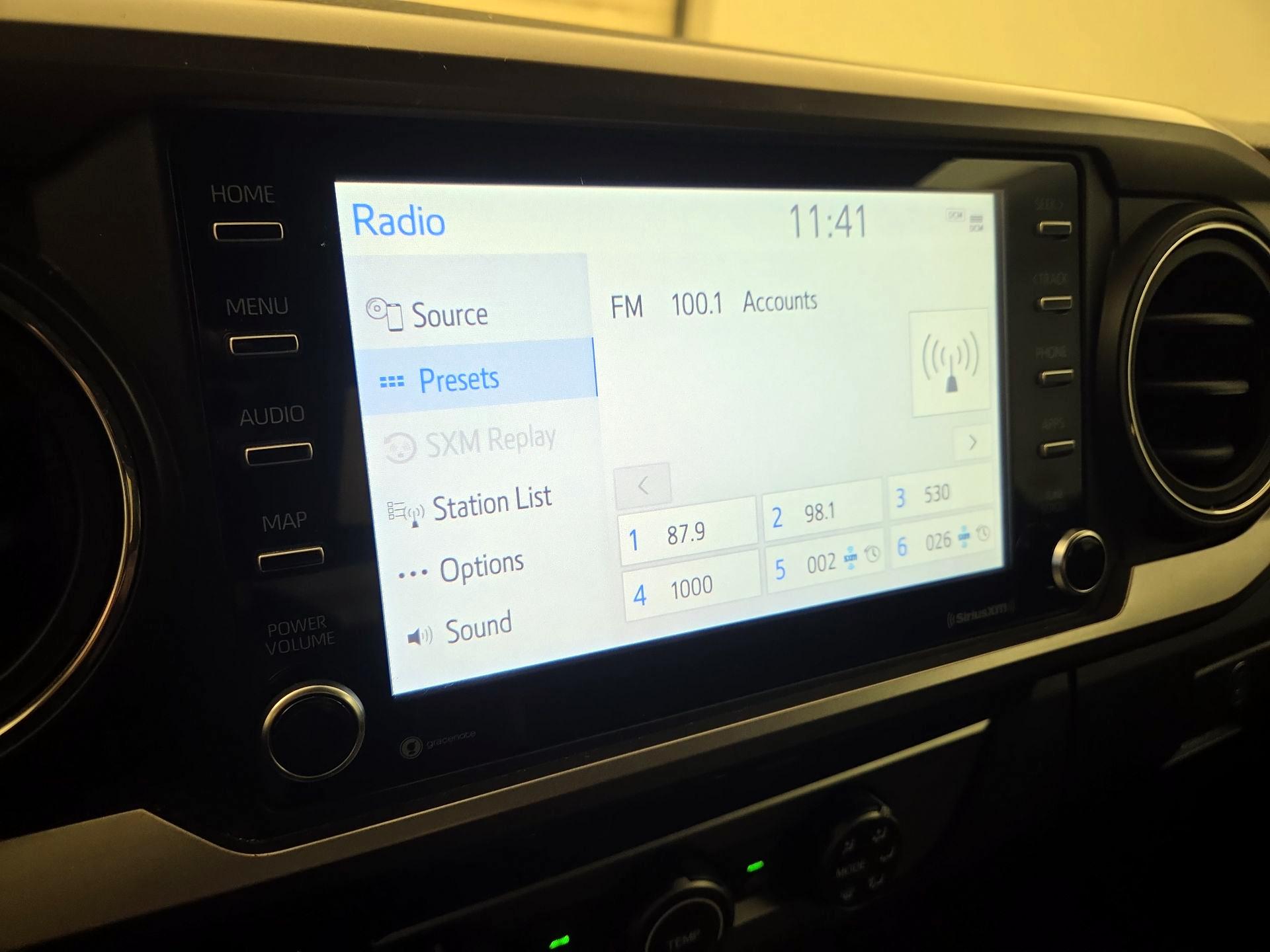 Thumbnail: 2022 Toyota Tacoma - 15