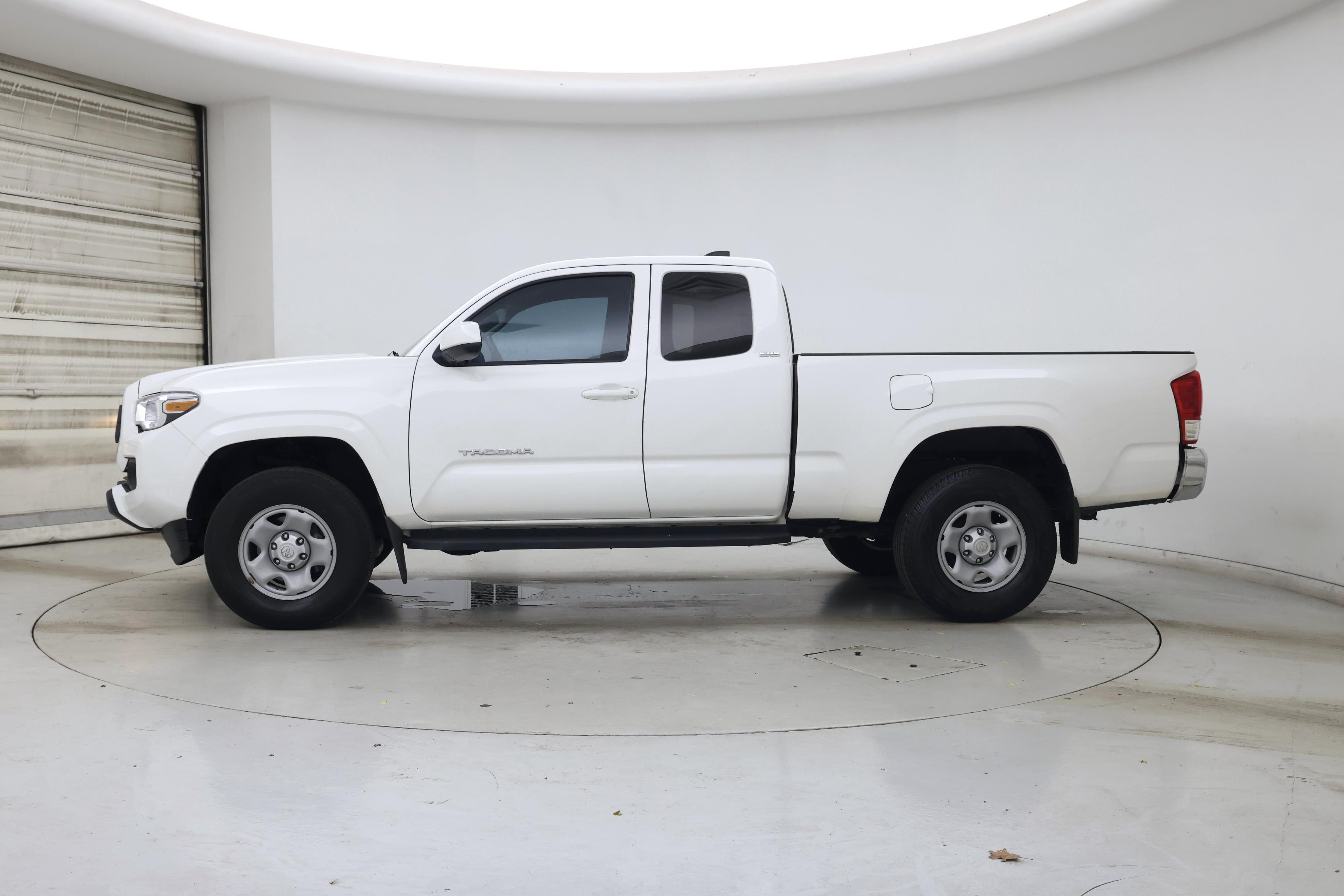 Thumbnail: 2022 Toyota Tacoma - 3