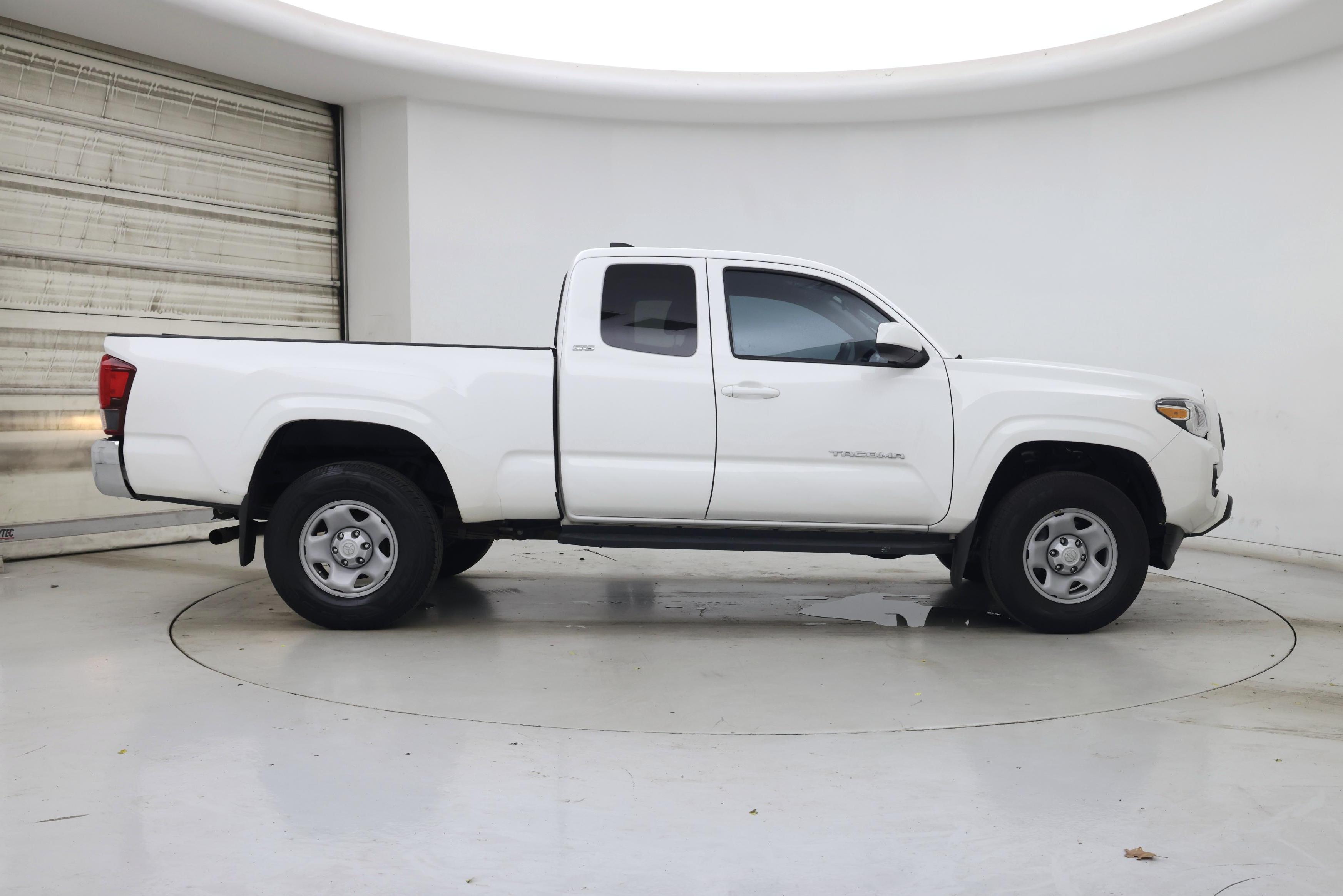 Thumbnail: 2022 Toyota Tacoma - 7