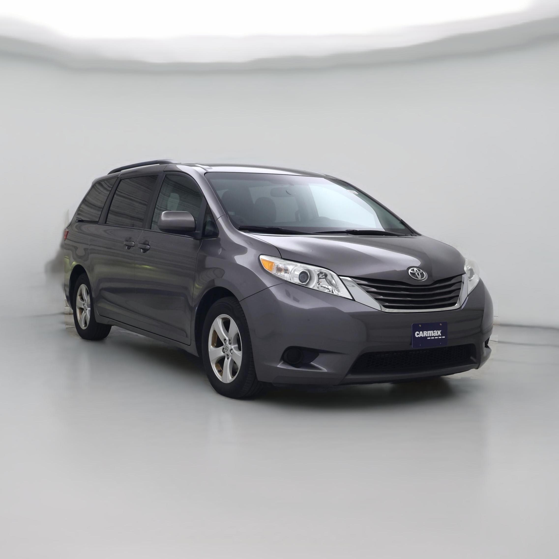 Thumbnail: 2015 Toyota Sienna - 1