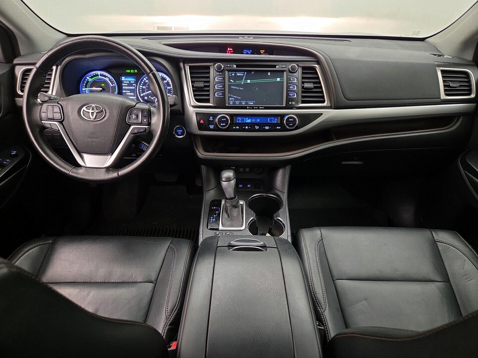 Thumbnail: 2017 Toyota Highlander - 9