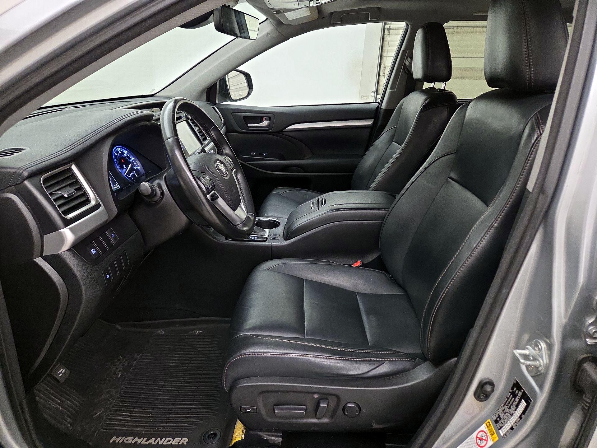 Thumbnail: 2017 Toyota Highlander - 11