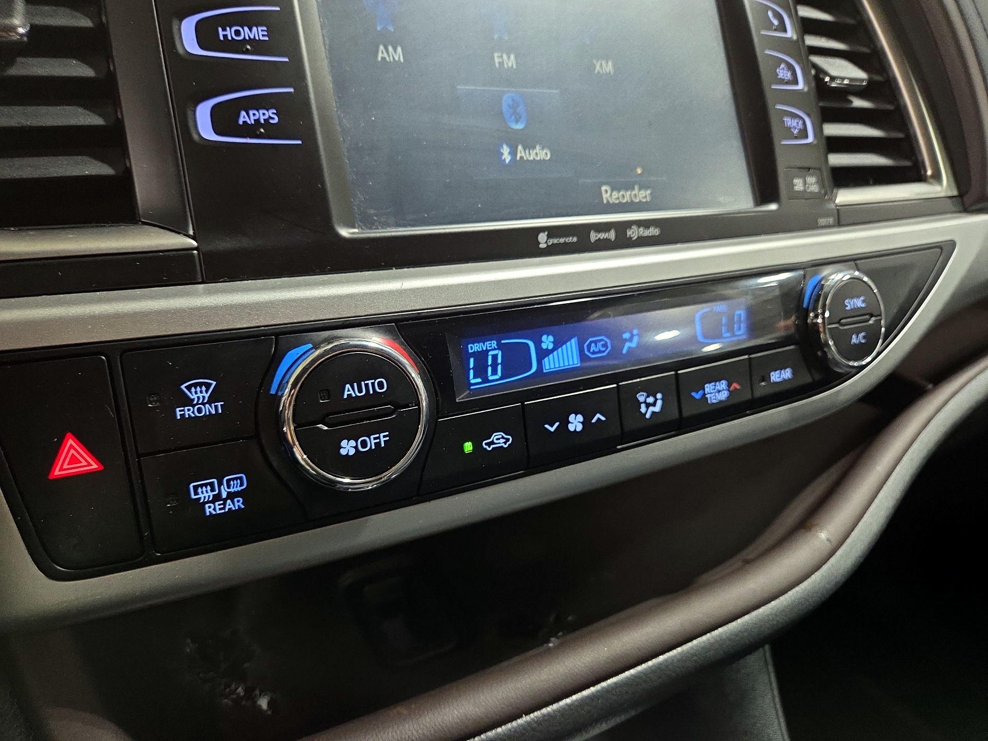 Thumbnail: 2017 Toyota Highlander - 17