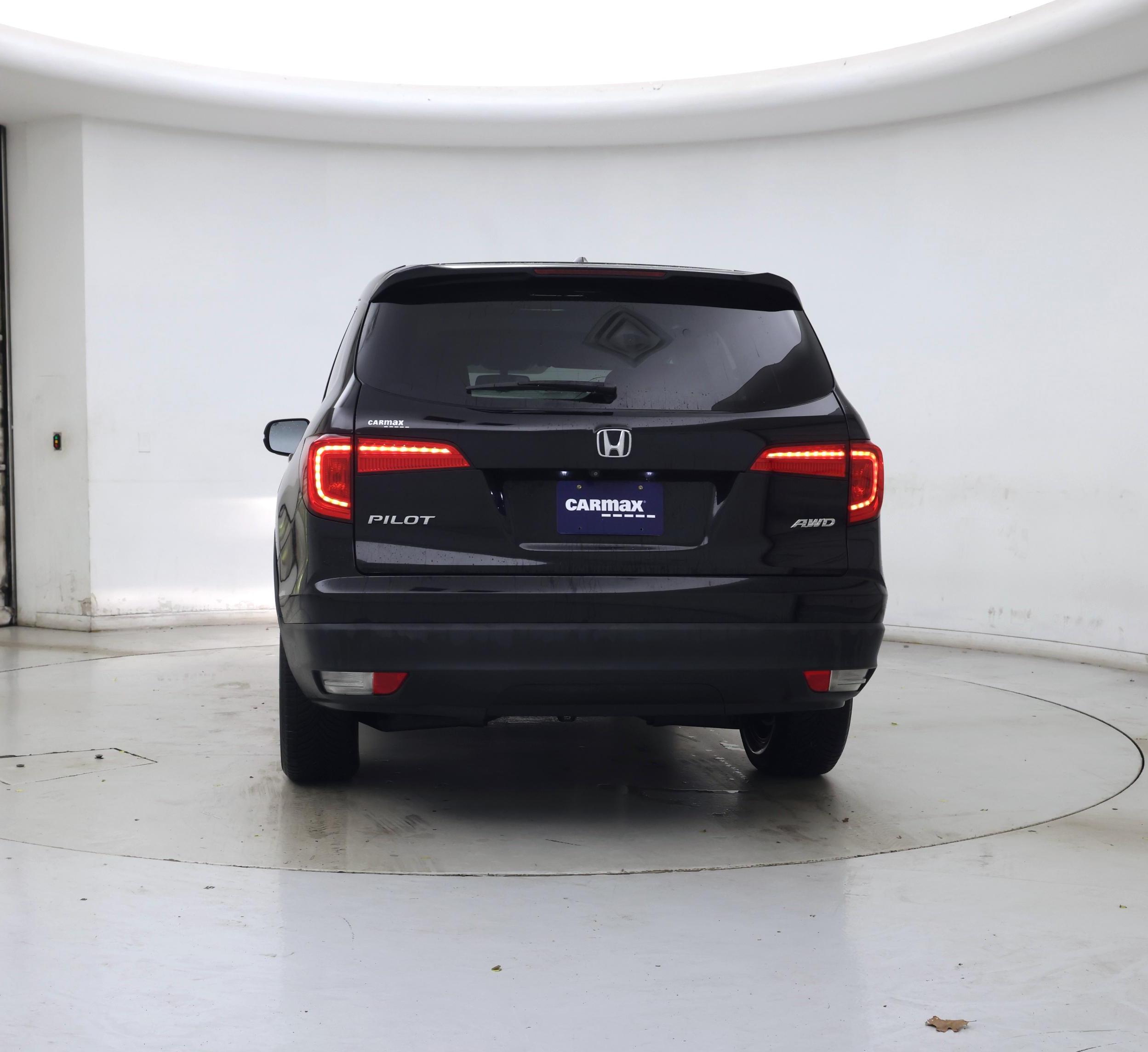 Thumbnail: 2017 Honda Pilot - 6