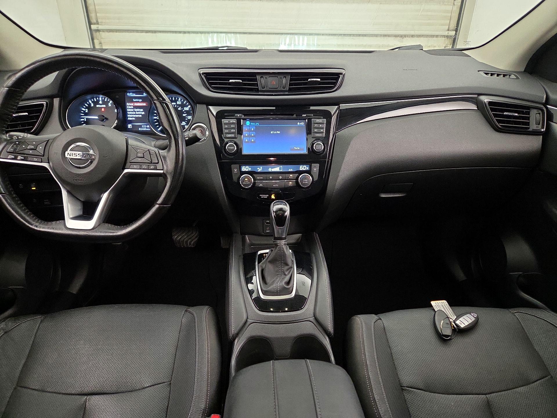 Thumbnail: 2017 Nissan Rogue Sport - 9
