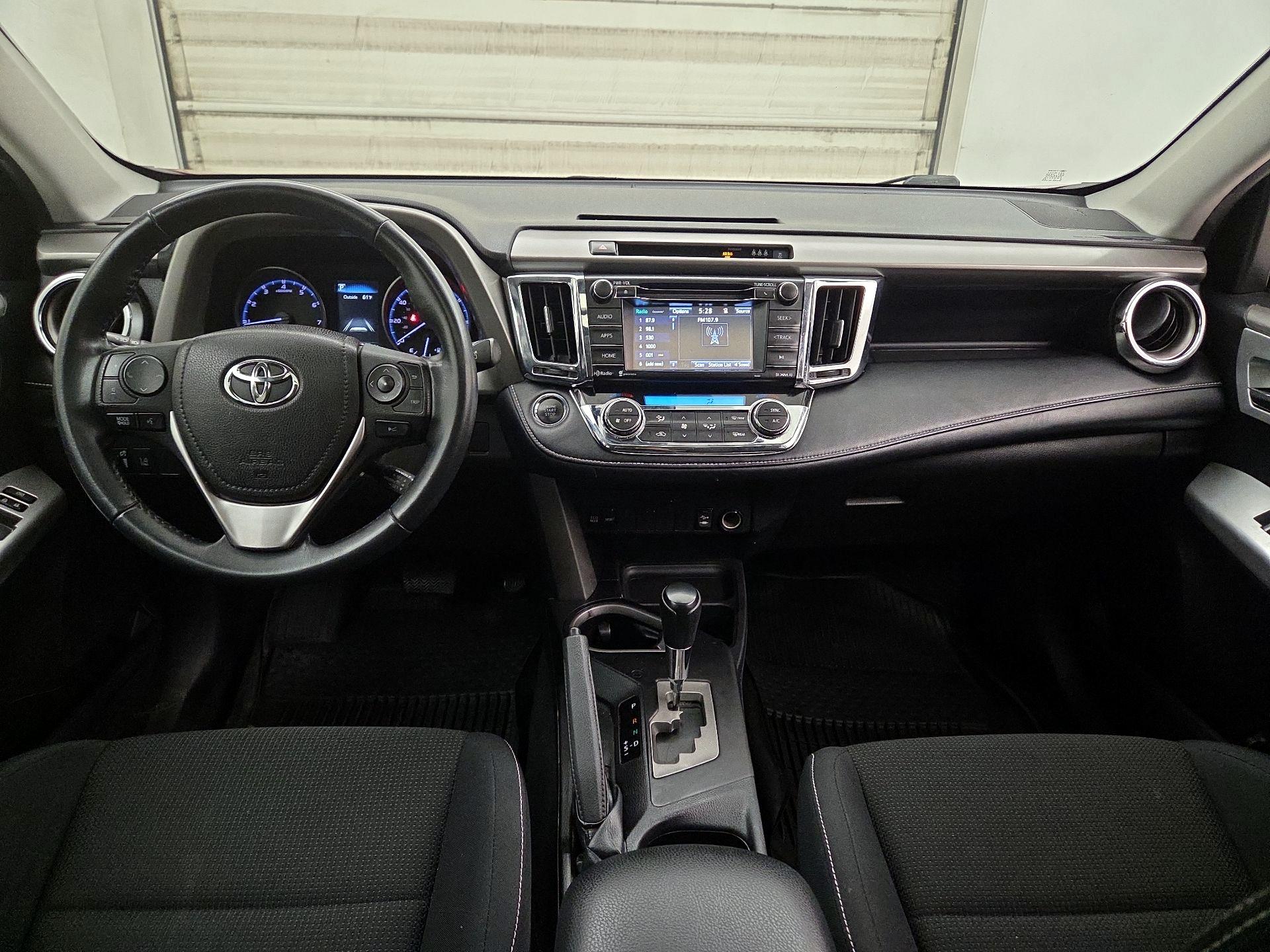 Thumbnail: 2018 Toyota RAV4 - 9