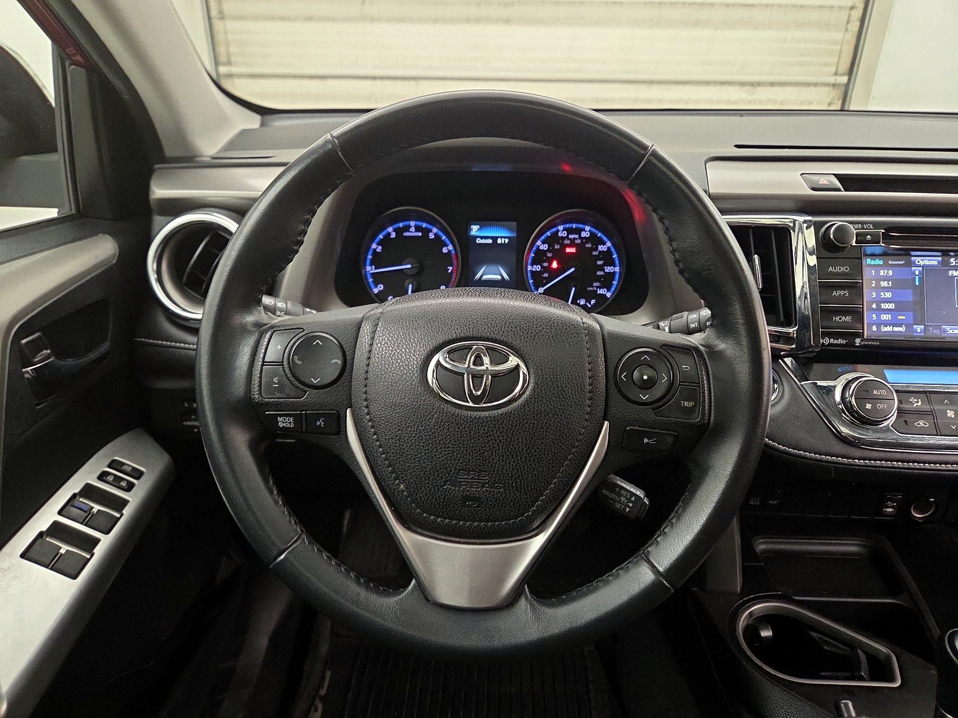 Thumbnail: 2018 Toyota RAV4 - 10