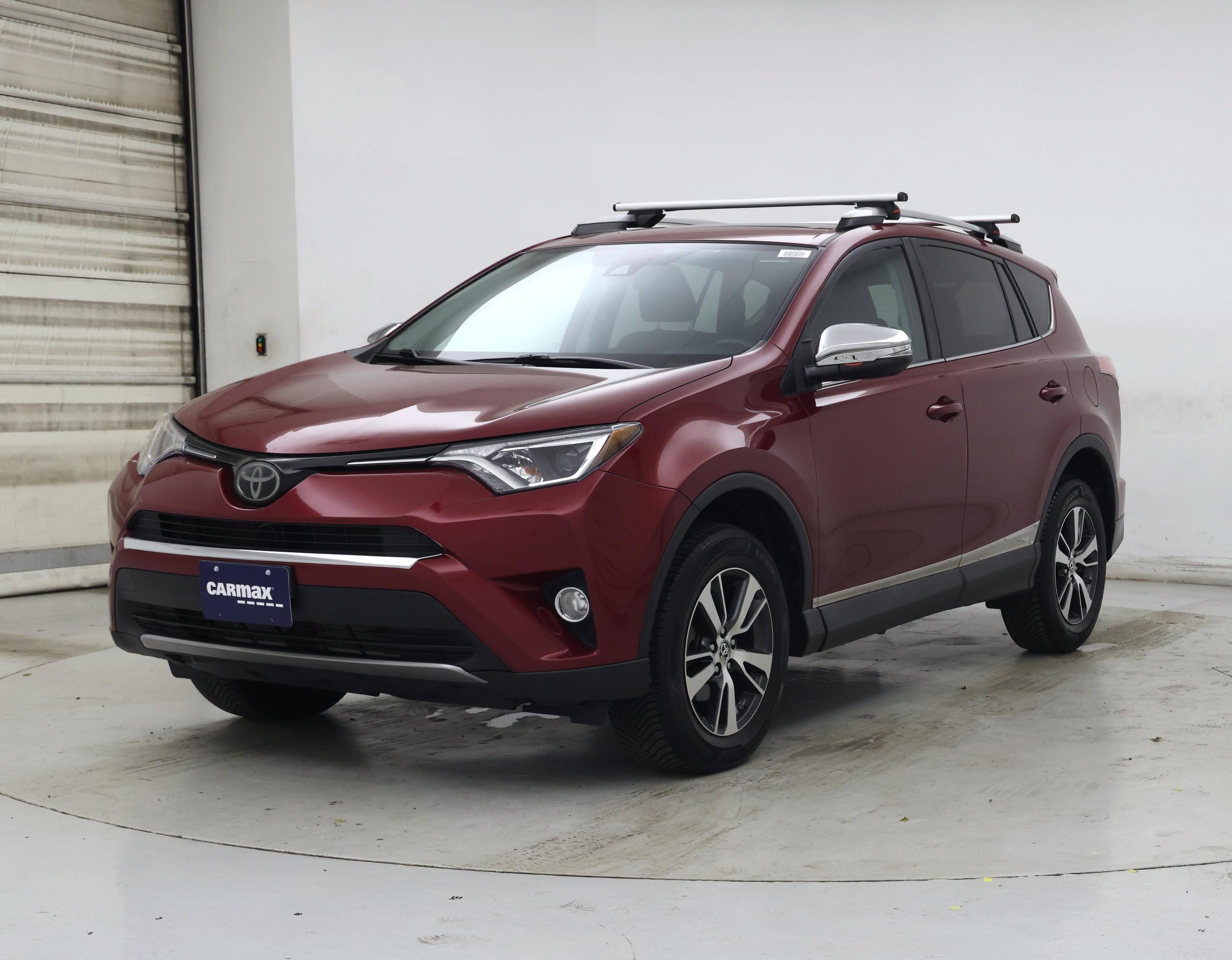 Thumbnail: 2018 Toyota RAV4 - 4