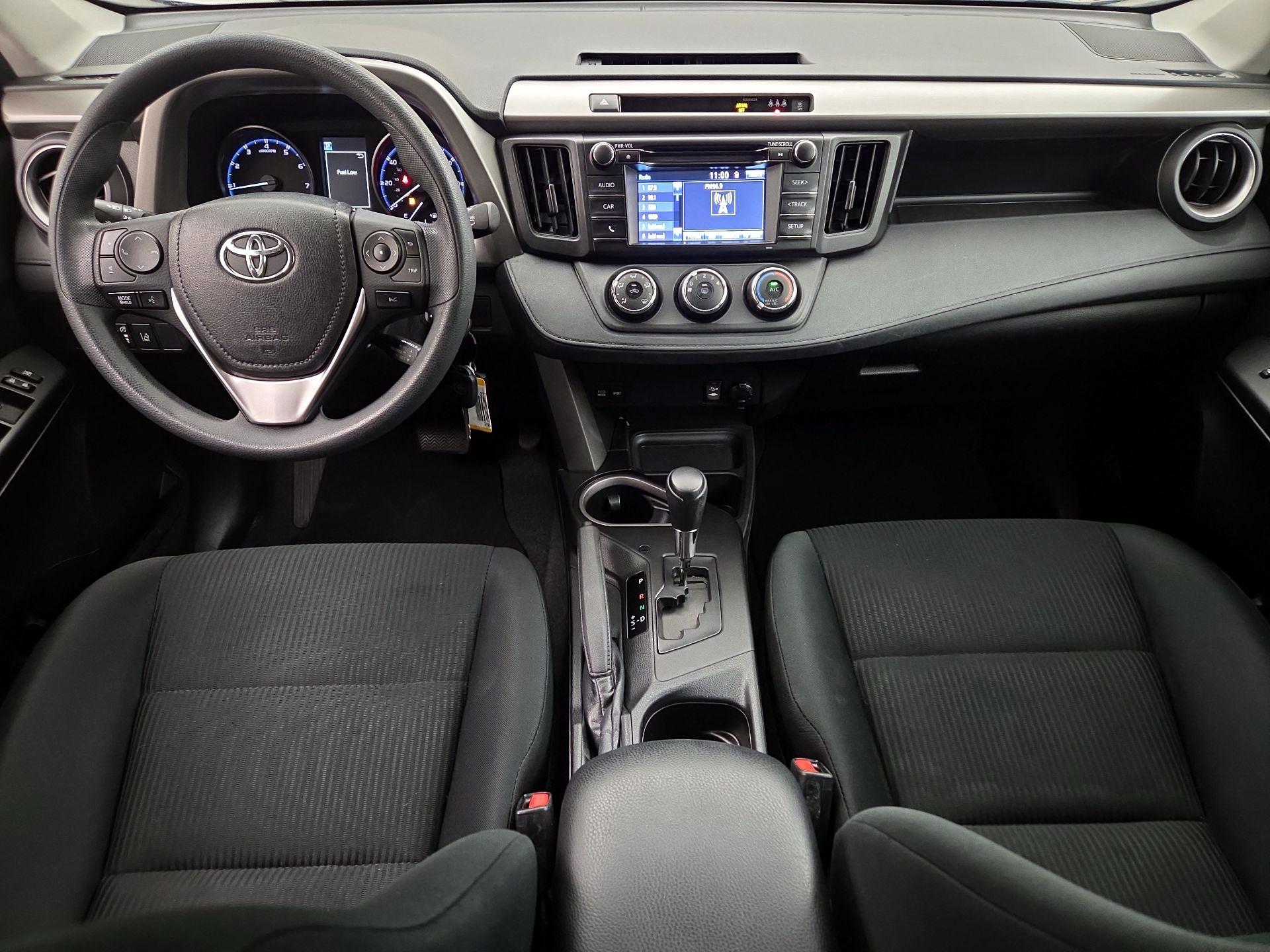 Thumbnail: 2018 Toyota RAV4 - 9