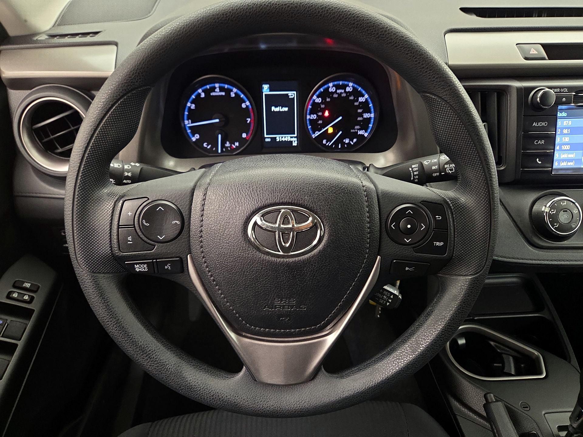 Thumbnail: 2018 Toyota RAV4 - 10