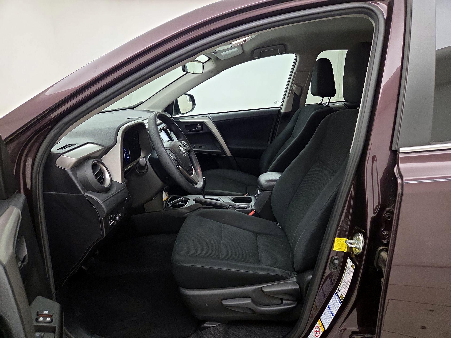 Thumbnail: 2018 Toyota RAV4 - 11