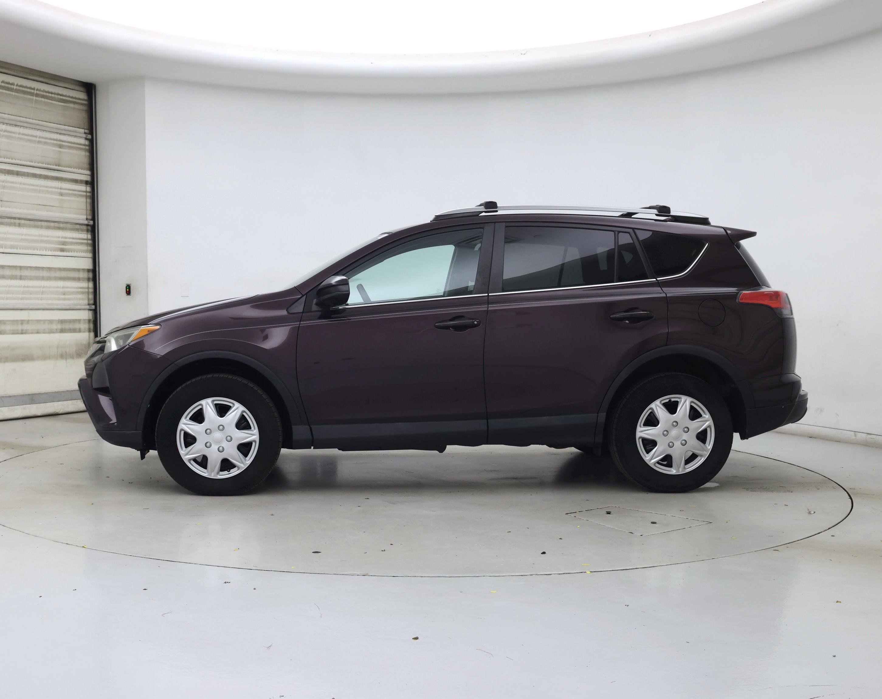 Thumbnail: 2018 Toyota RAV4 - 3
