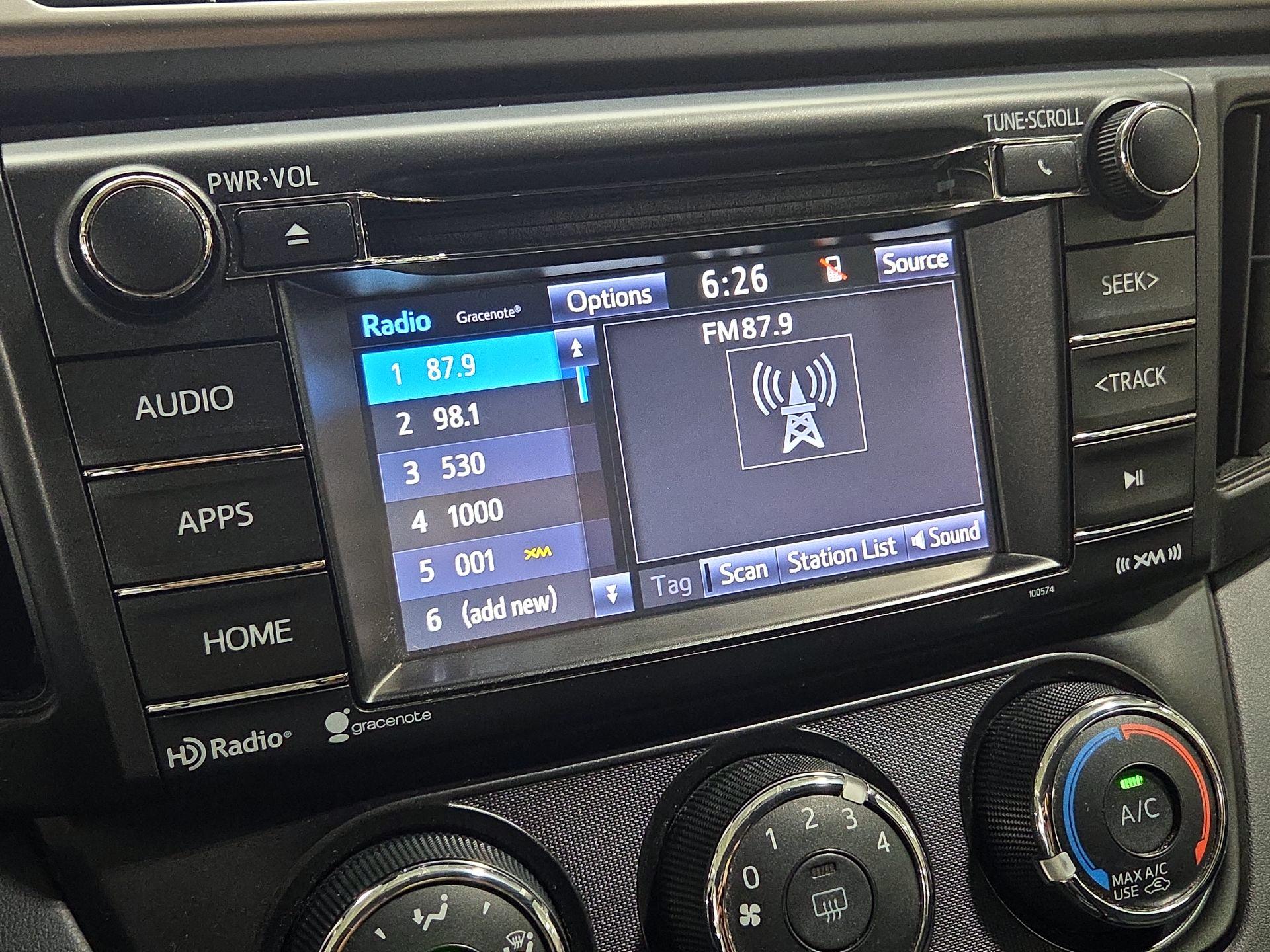 Thumbnail: 2016 Toyota RAV4 - 15