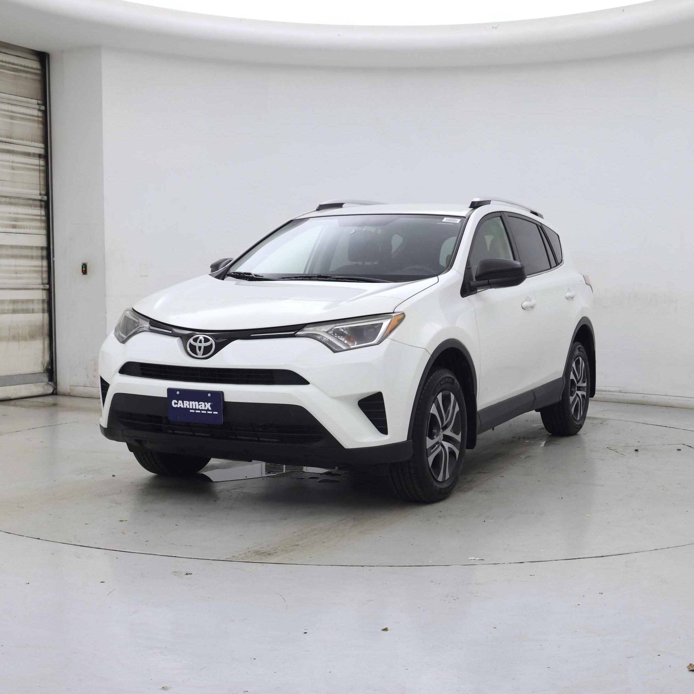 Thumbnail: 2016 Toyota RAV4 - 4