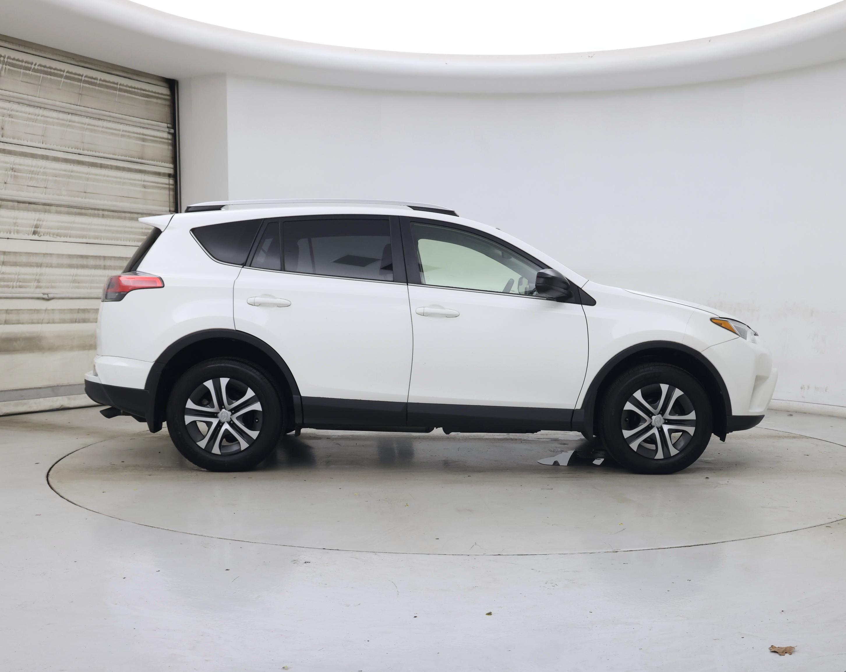 Thumbnail: 2016 Toyota RAV4 - 7