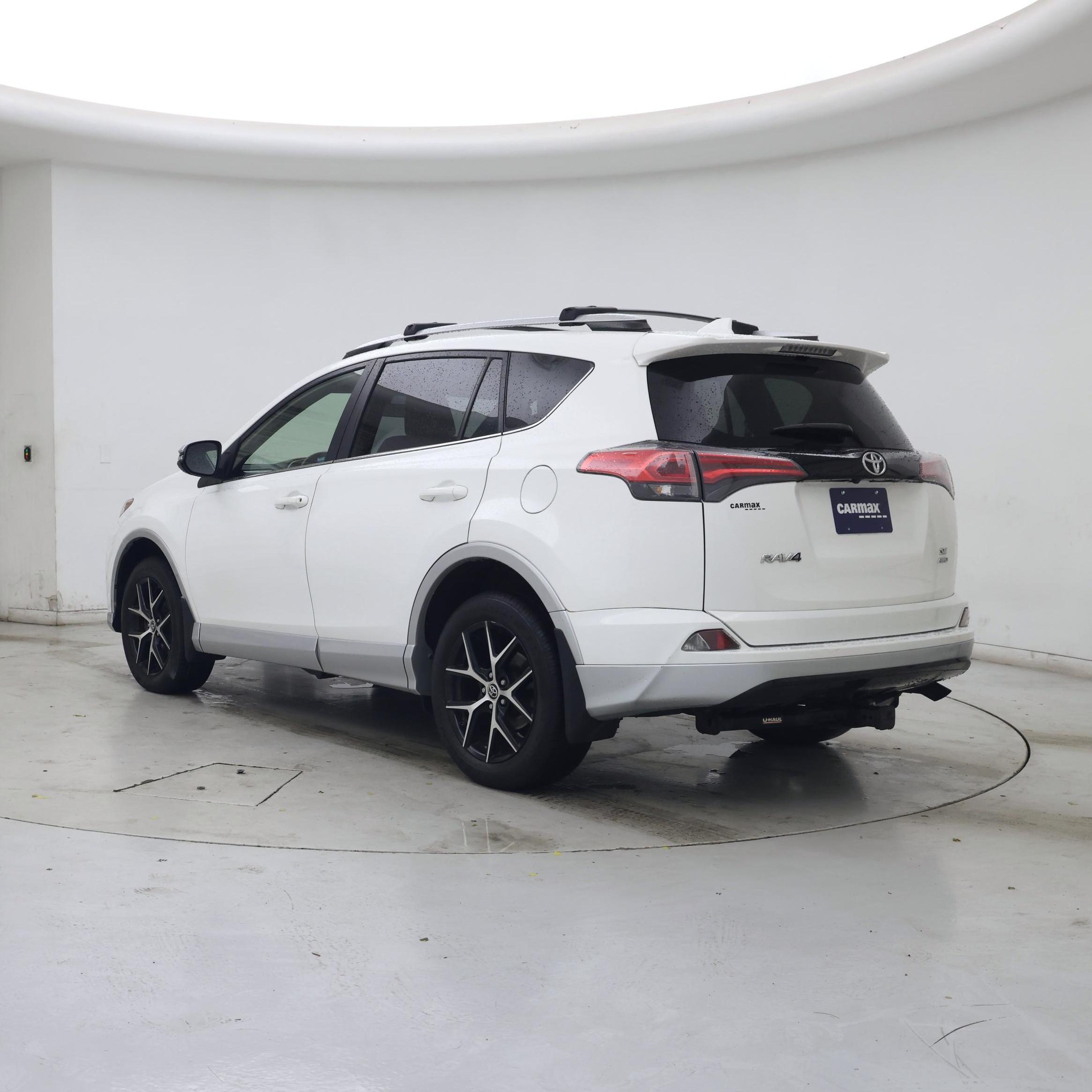 Thumbnail: 2016 Toyota RAV4 - 2