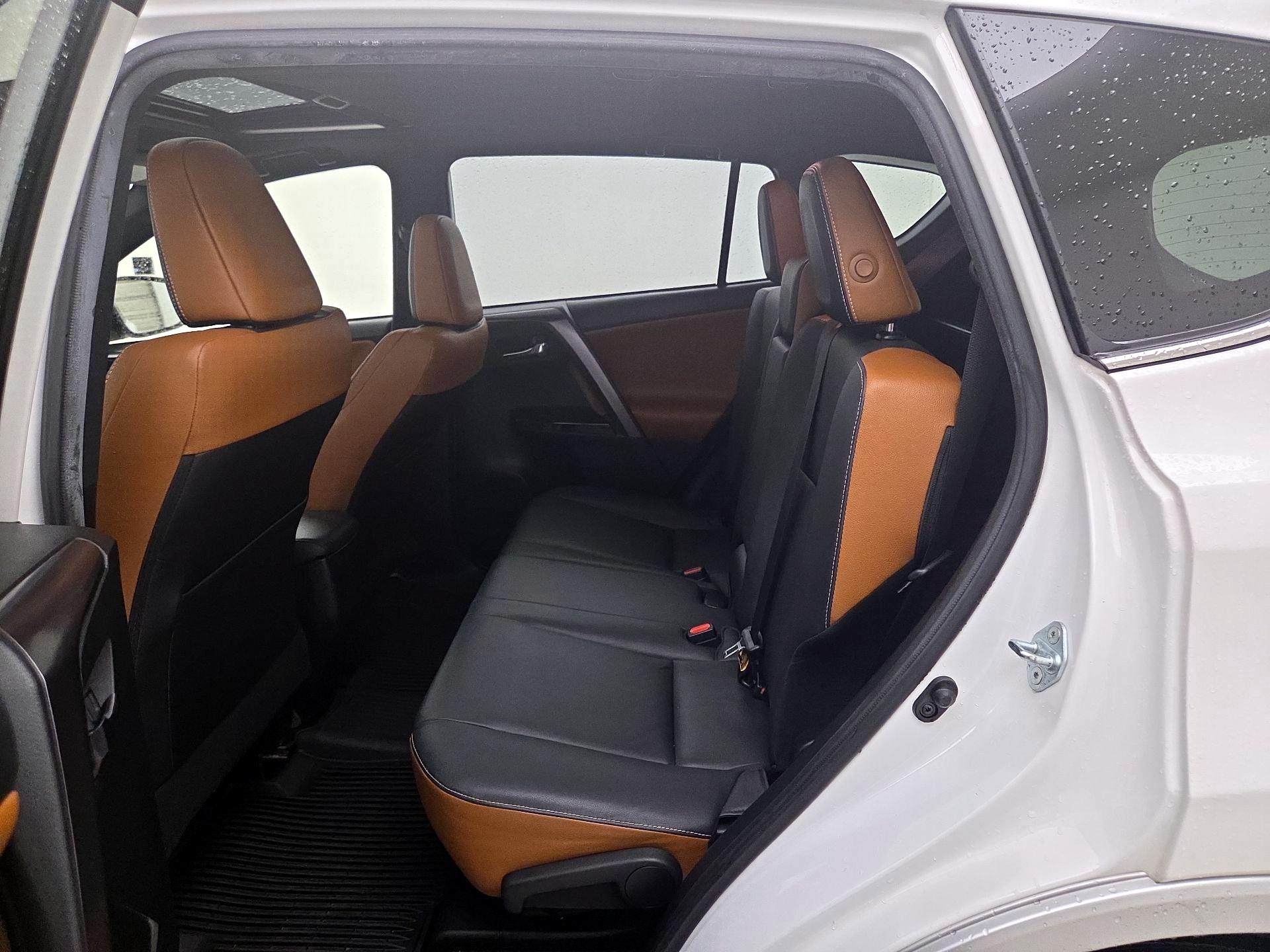 Thumbnail: 2016 Toyota RAV4 - 20