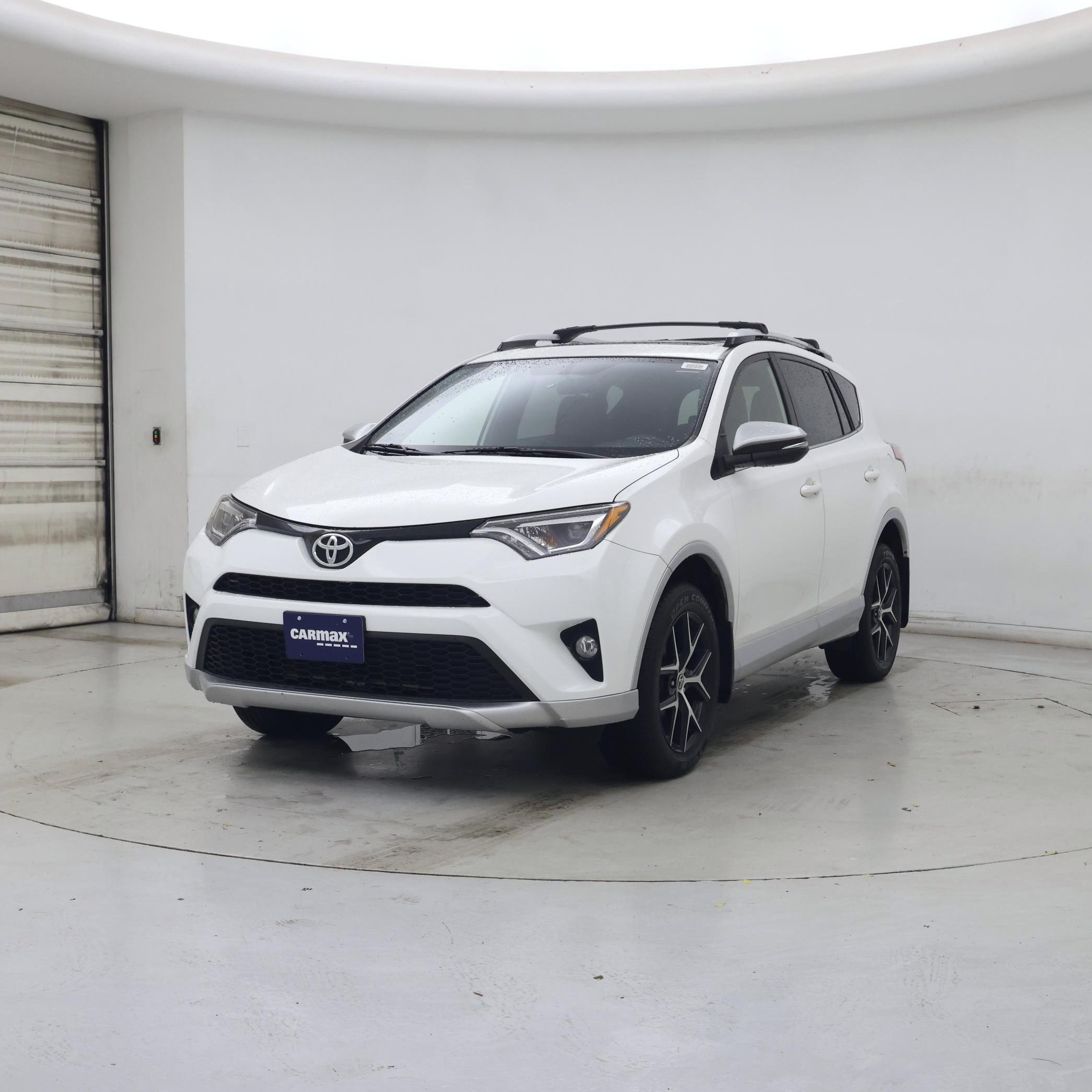 Thumbnail: 2016 Toyota RAV4 - 4