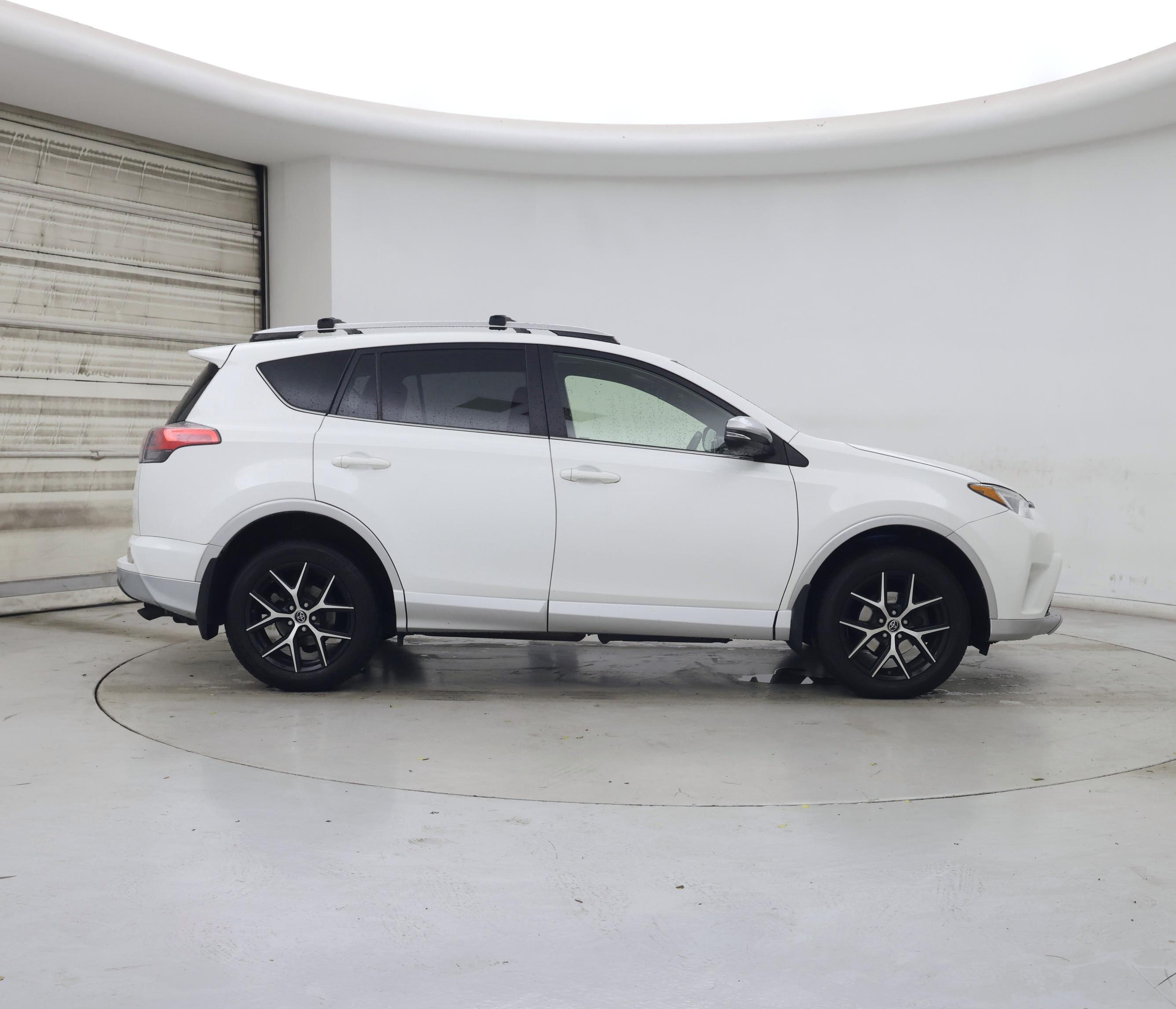 Thumbnail: 2016 Toyota RAV4 - 7