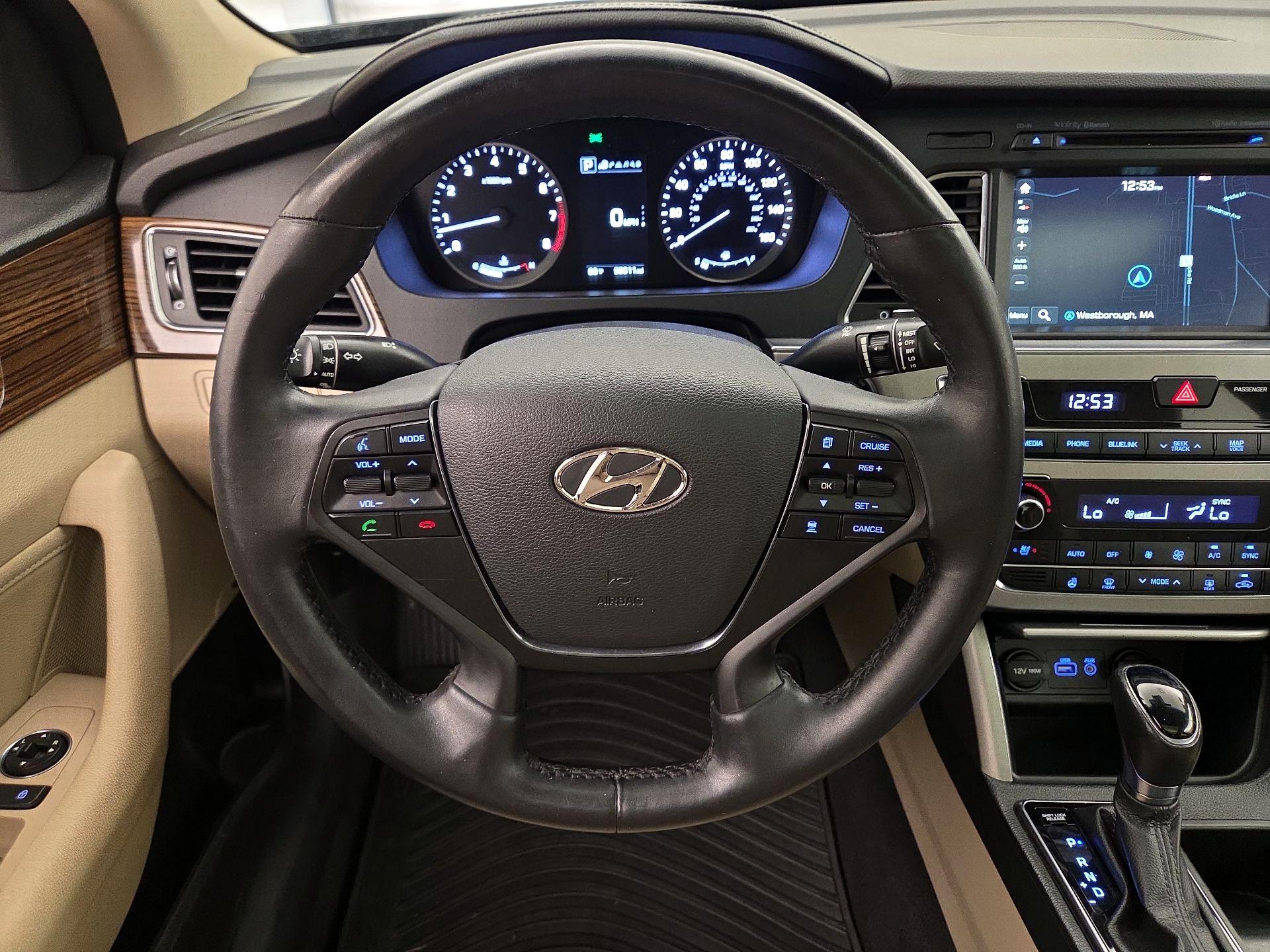 Thumbnail: 2016 Hyundai Sonata - 10