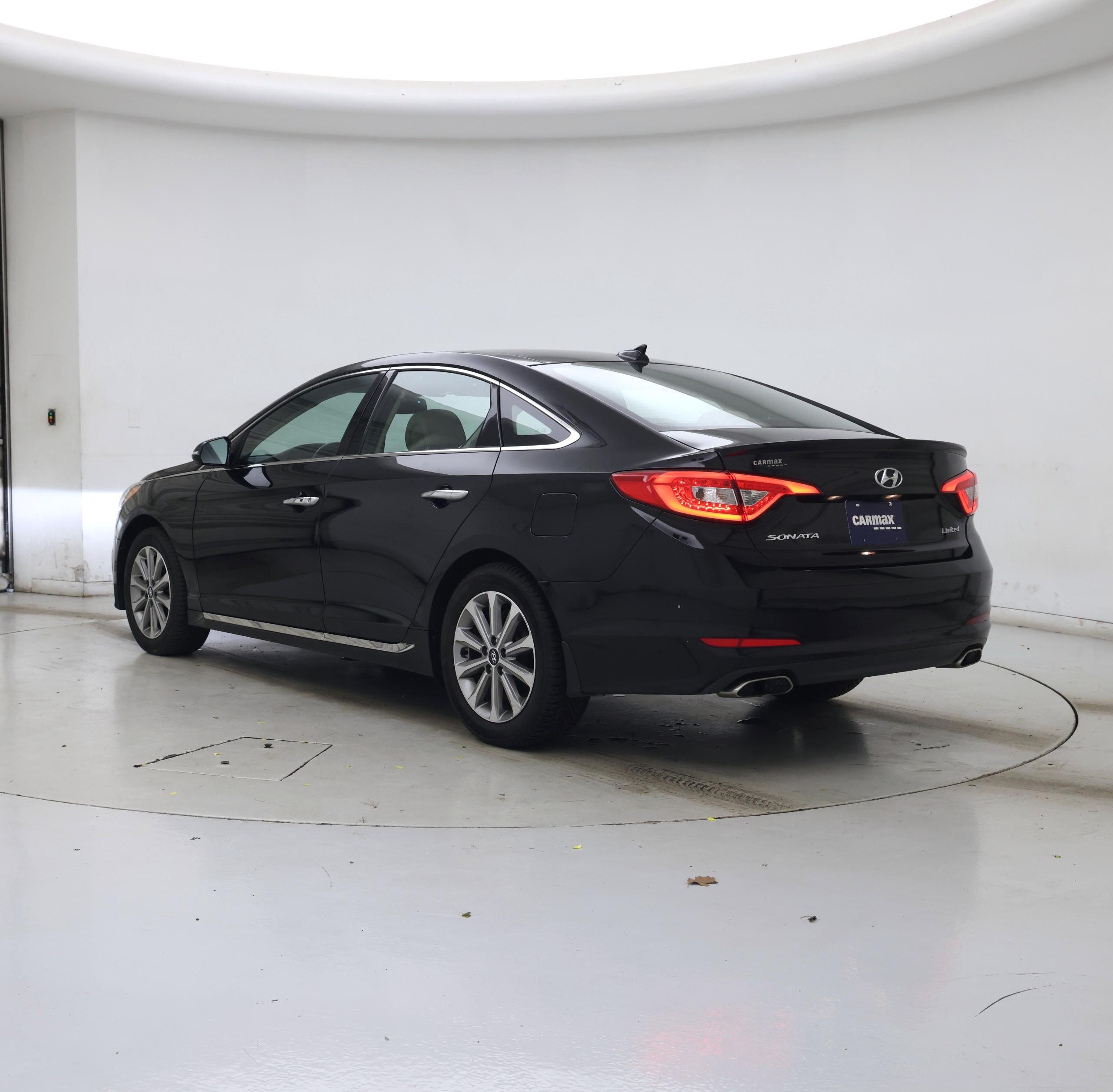 Thumbnail: 2016 Hyundai Sonata - 2