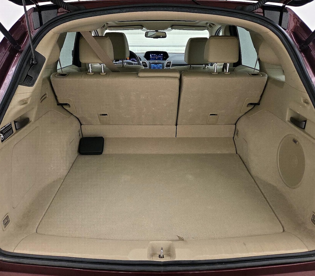 Trunk/Cargo (Seats Up)