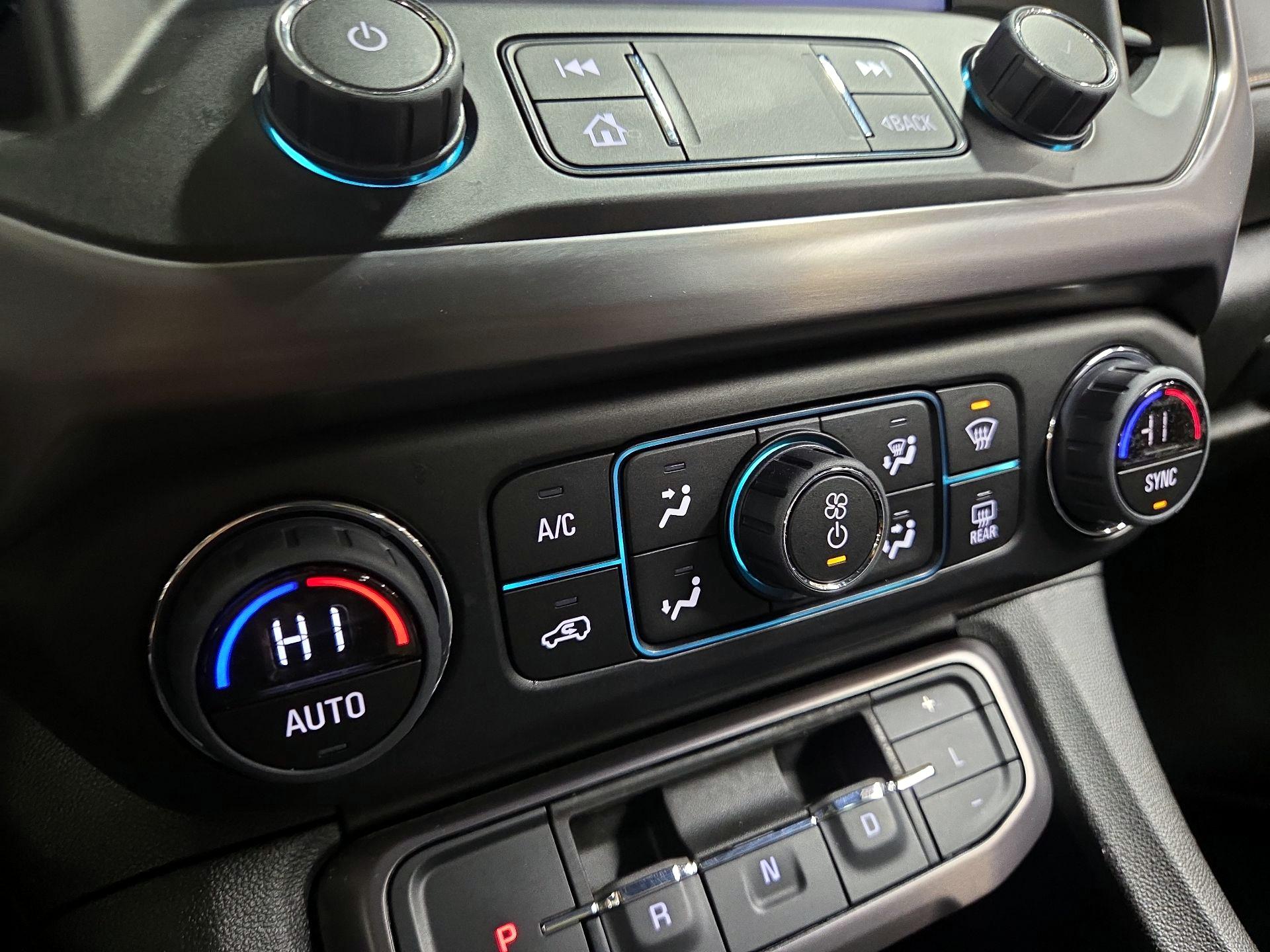 Thumbnail: 2022 GMC Acadia - 16