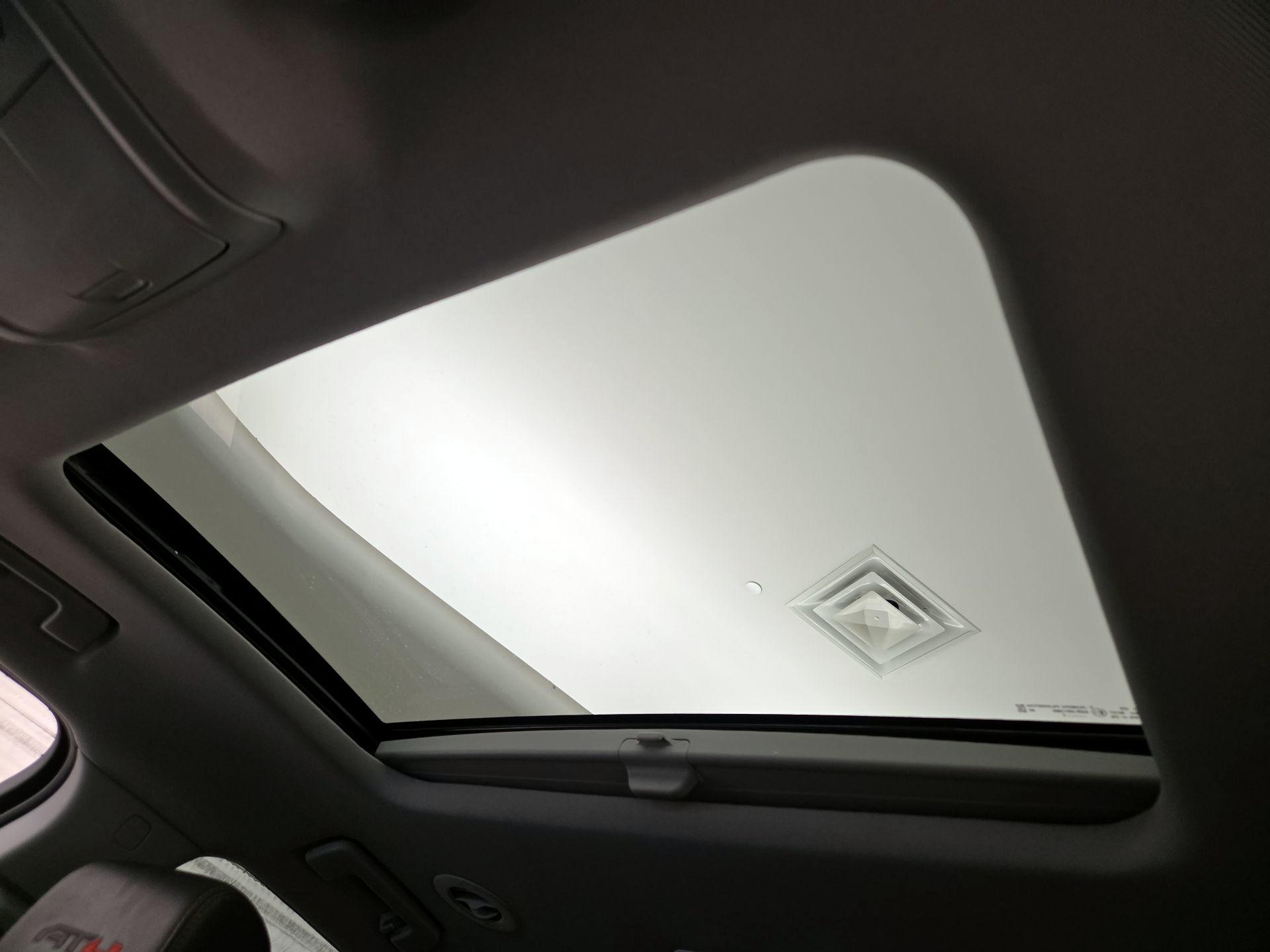 Thumbnail: 2022 GMC Acadia - 19