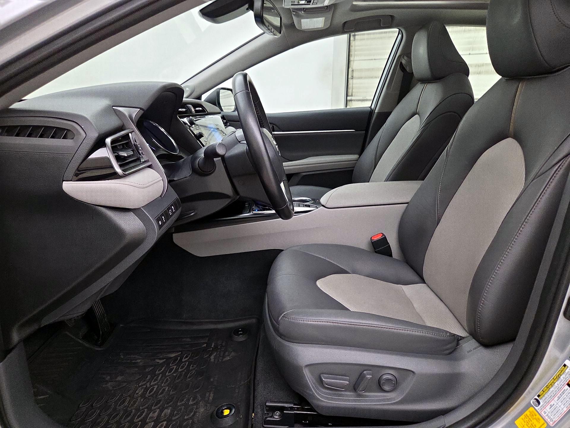 Thumbnail: 2020 Toyota Camry - 11