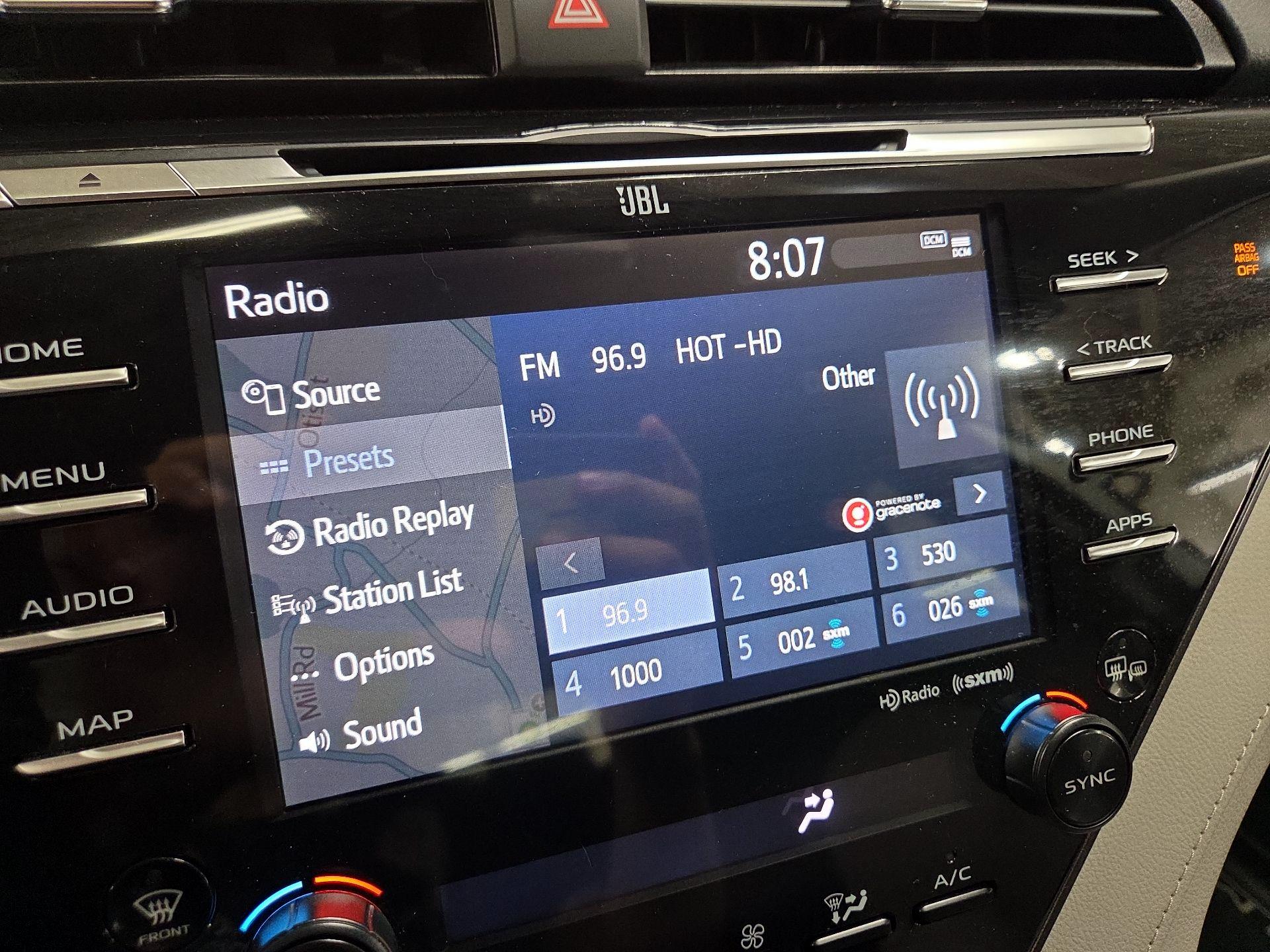 Thumbnail: 2020 Toyota Camry - 16