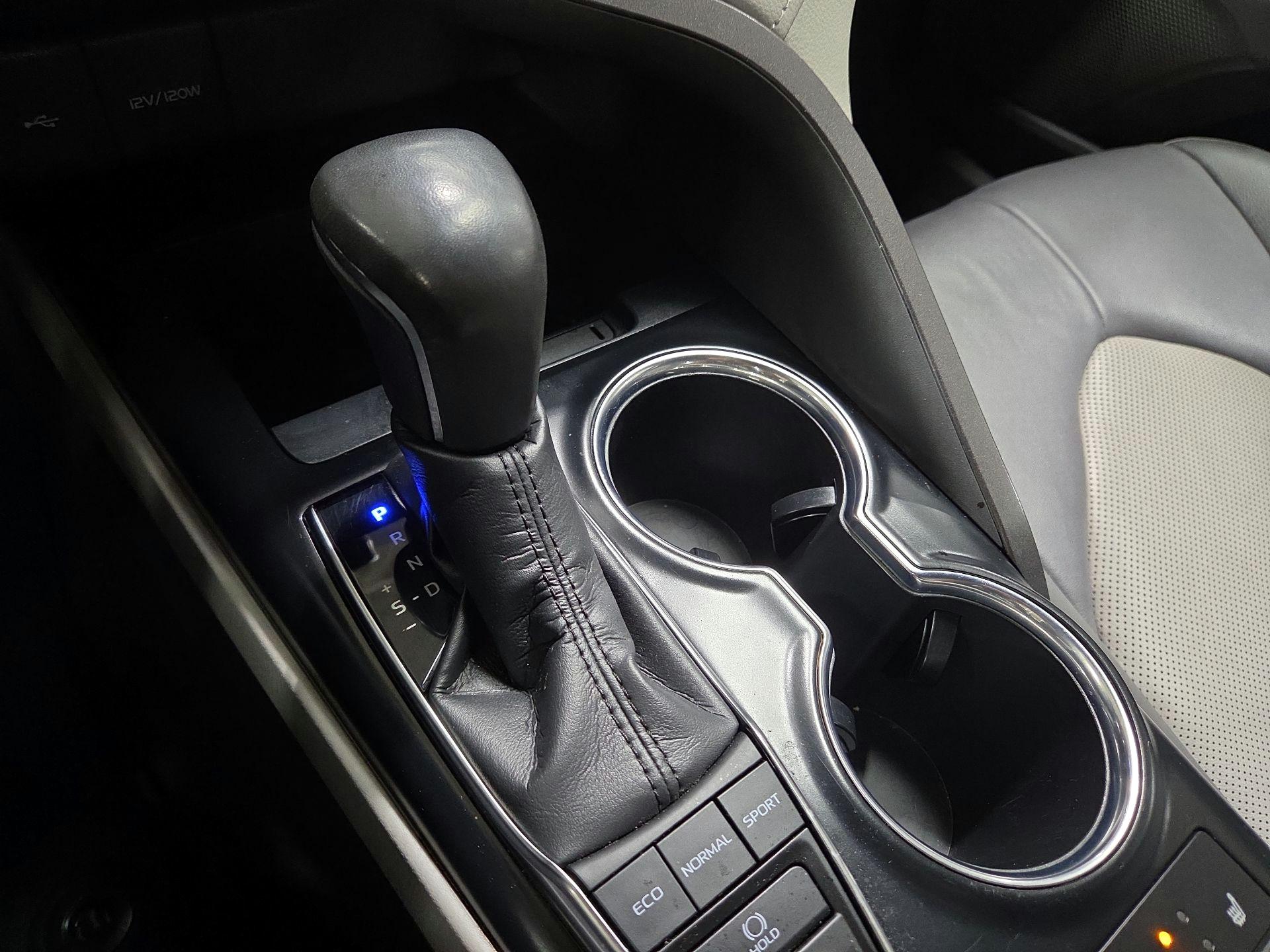 Thumbnail: 2020 Toyota Camry - 18