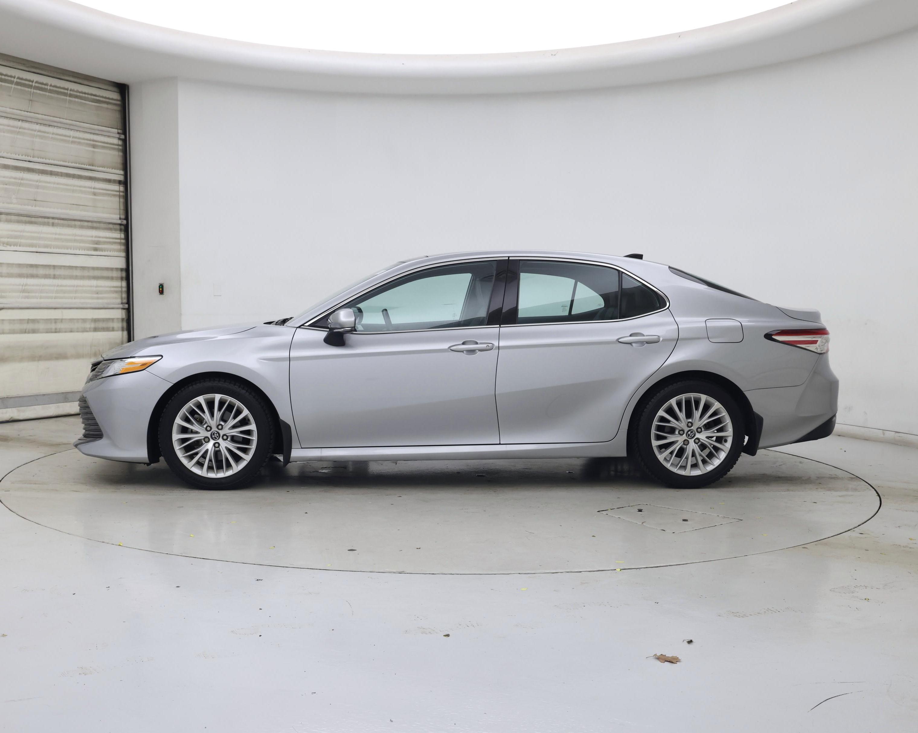 Thumbnail: 2020 Toyota Camry - 3