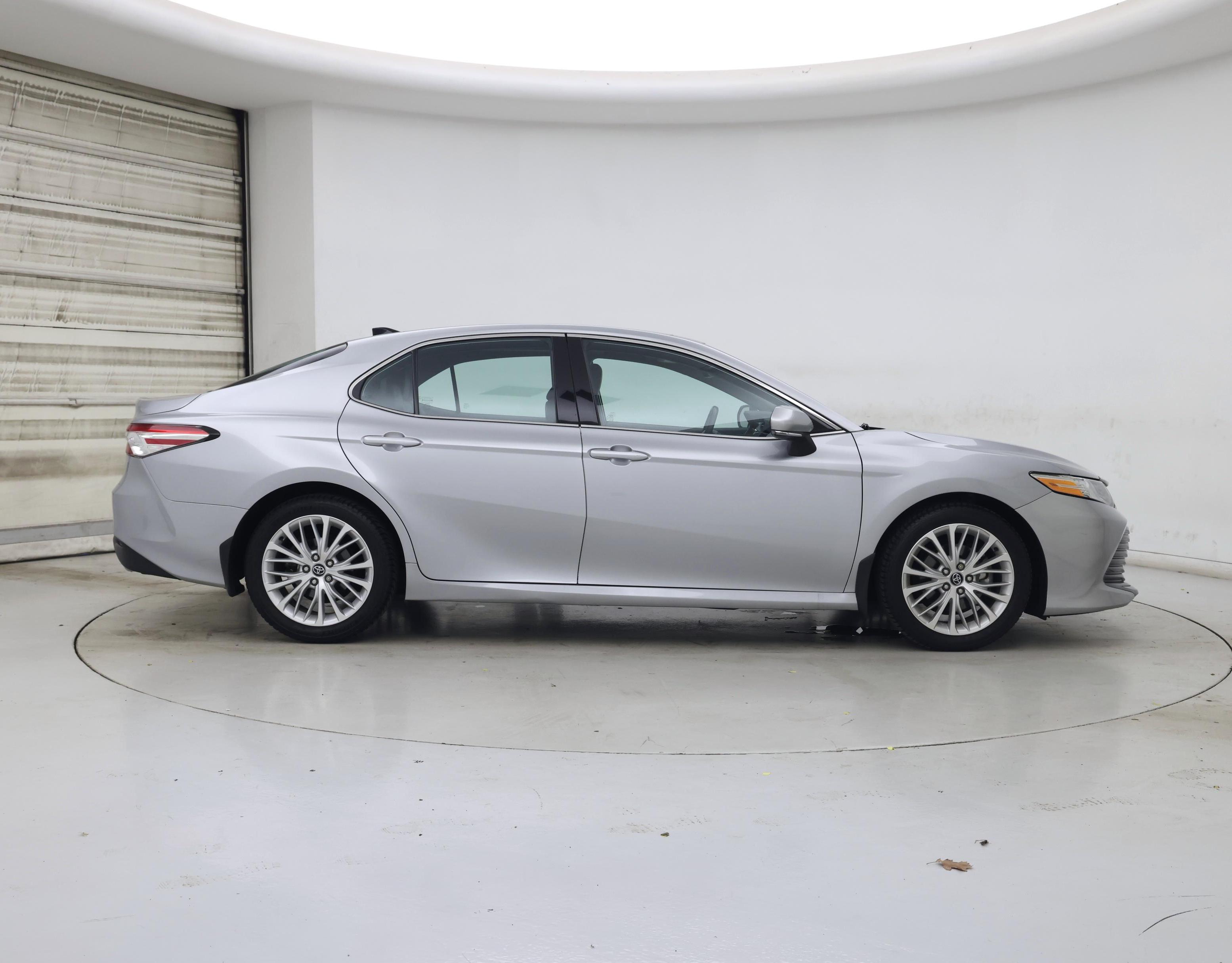 Thumbnail: 2020 Toyota Camry - 7