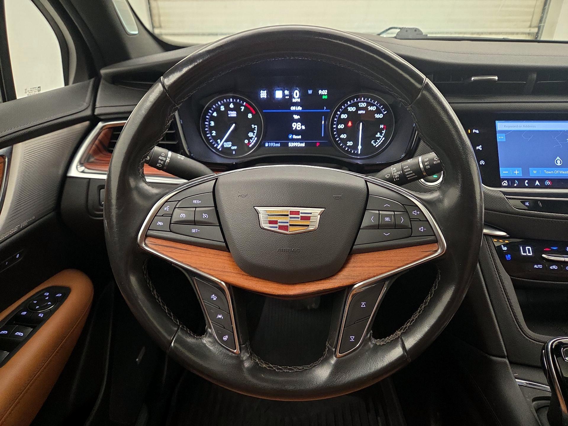 Thumbnail: 2021 Cadillac XT5 - 10