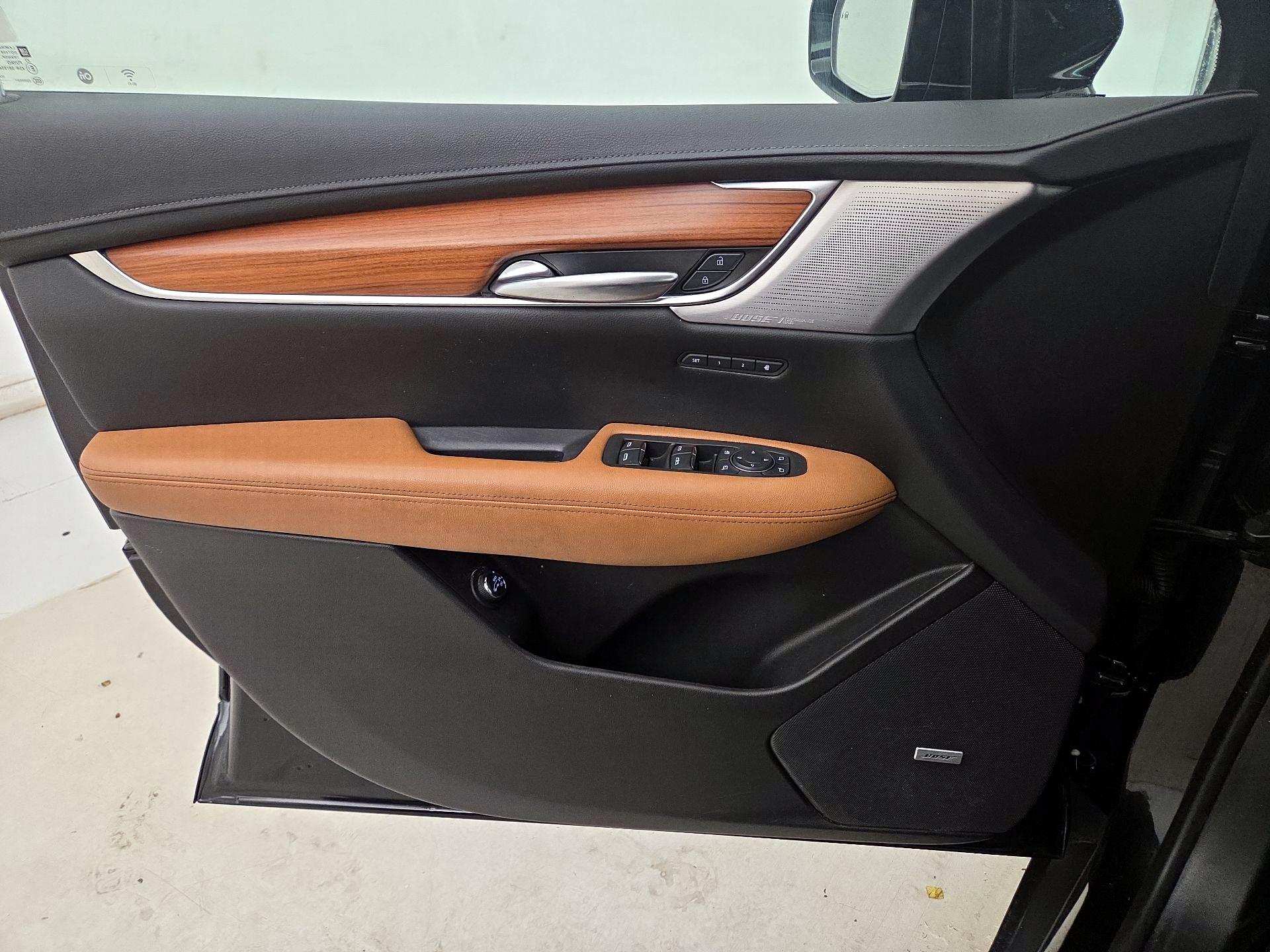Thumbnail: 2021 Cadillac XT5 - 12
