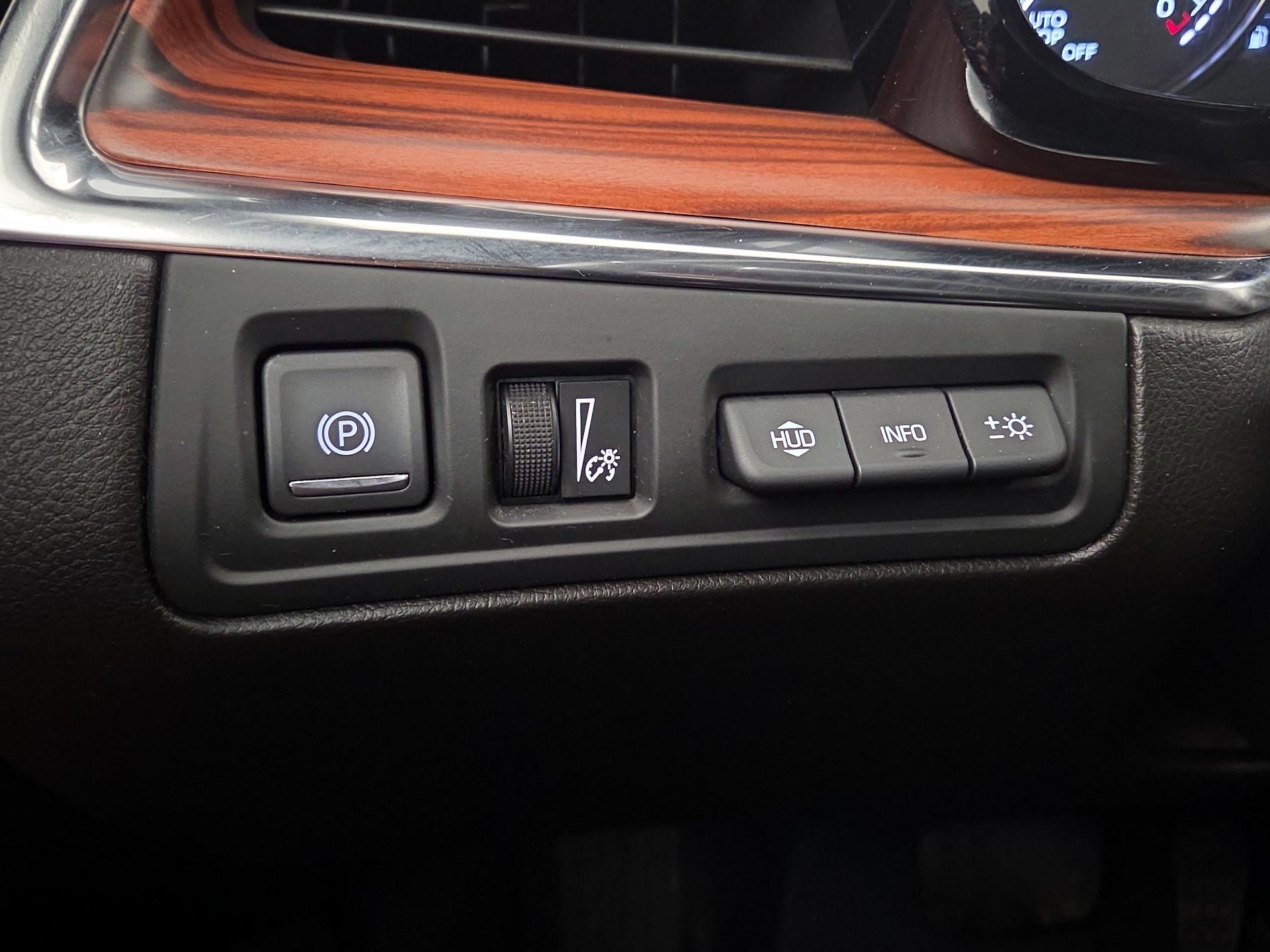 Thumbnail: 2021 Cadillac XT5 - 13