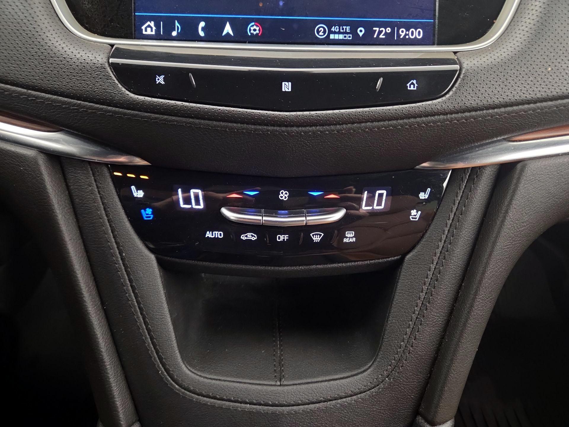 Thumbnail: 2021 Cadillac XT5 - 17