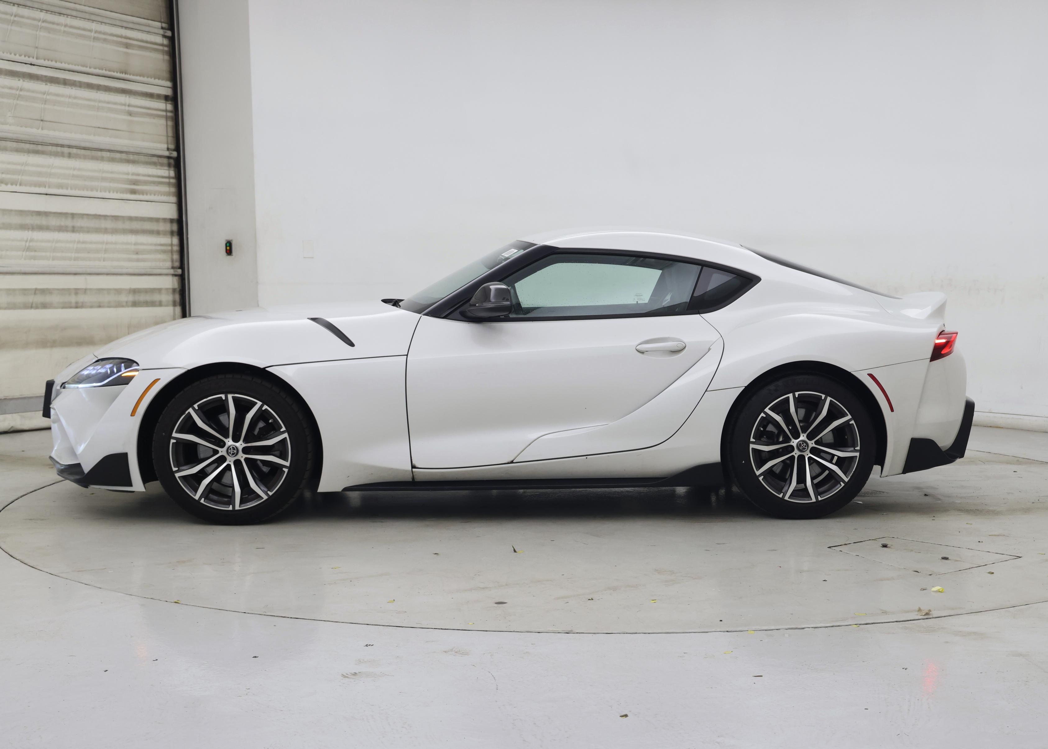 Thumbnail: 2023 Toyota Supra - 3