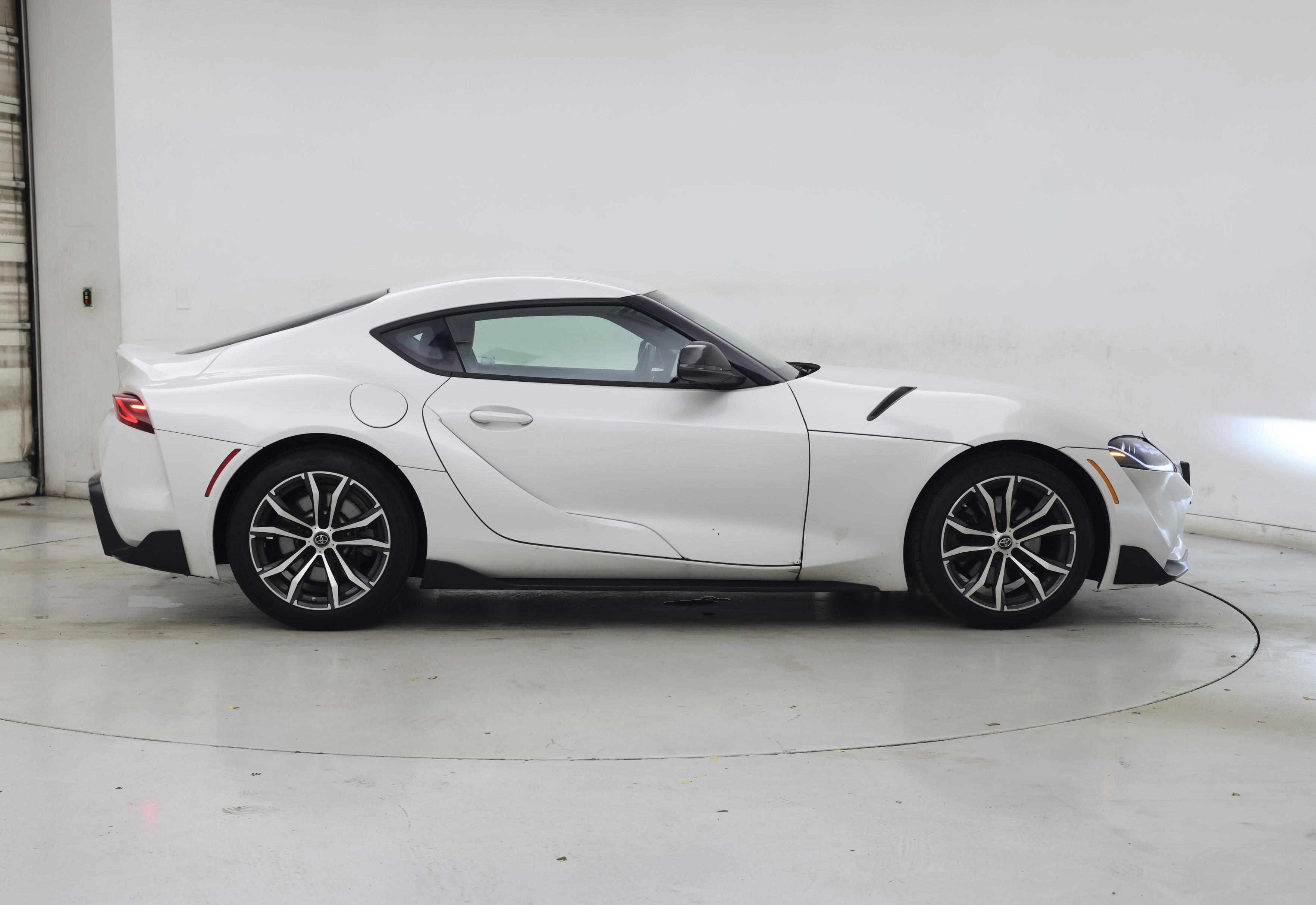Thumbnail: 2023 Toyota Supra - 7