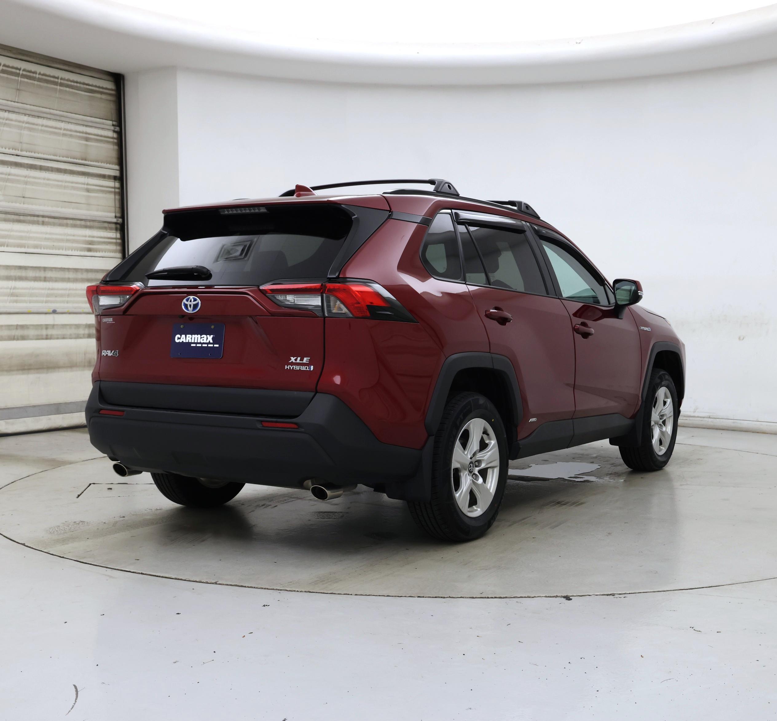 Thumbnail: 2021 Toyota RAV4 - 8