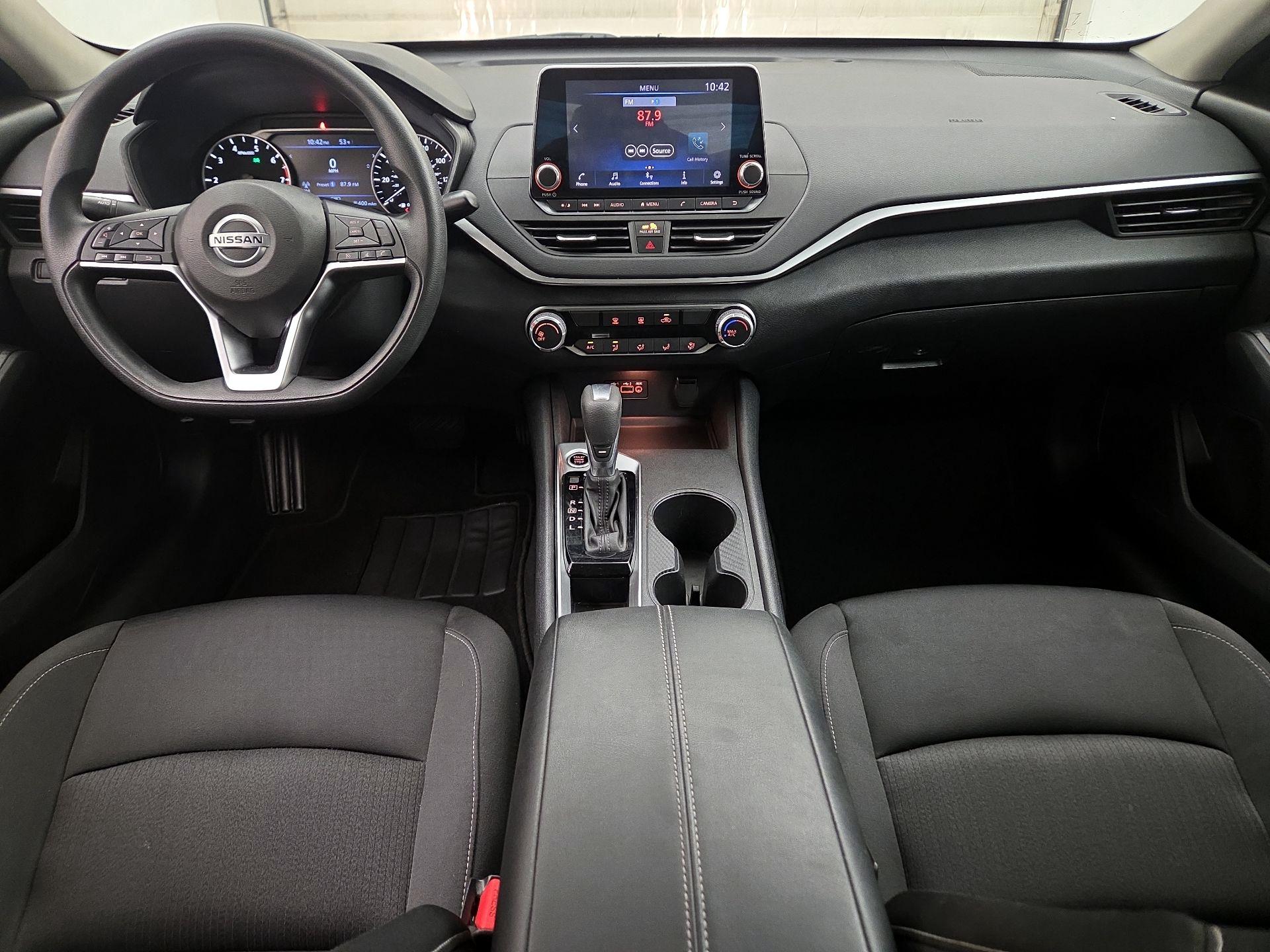 Thumbnail: 2020 Nissan Altima - 9